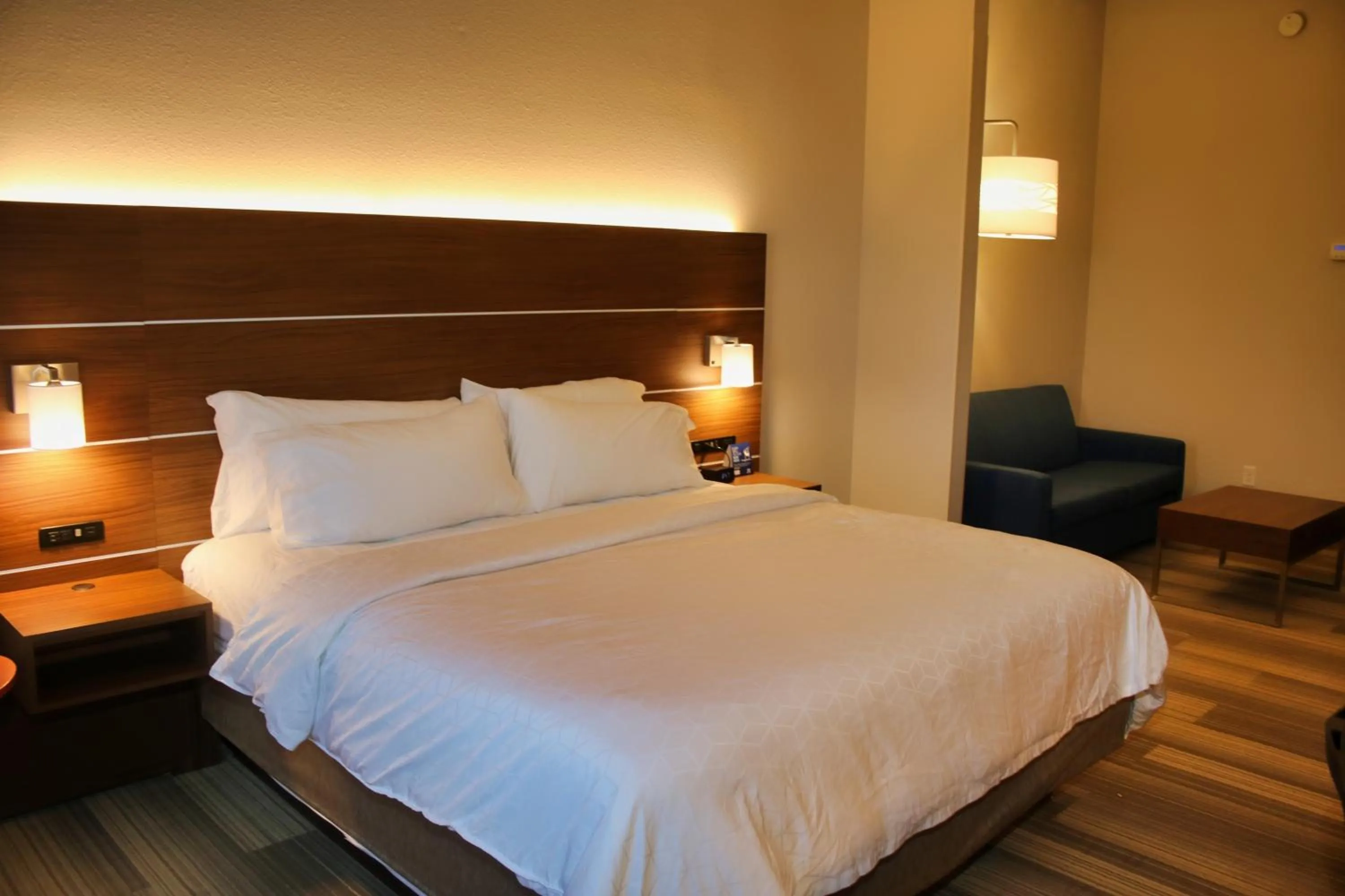 Bedroom, Bed in Holiday Inn Express by IHG