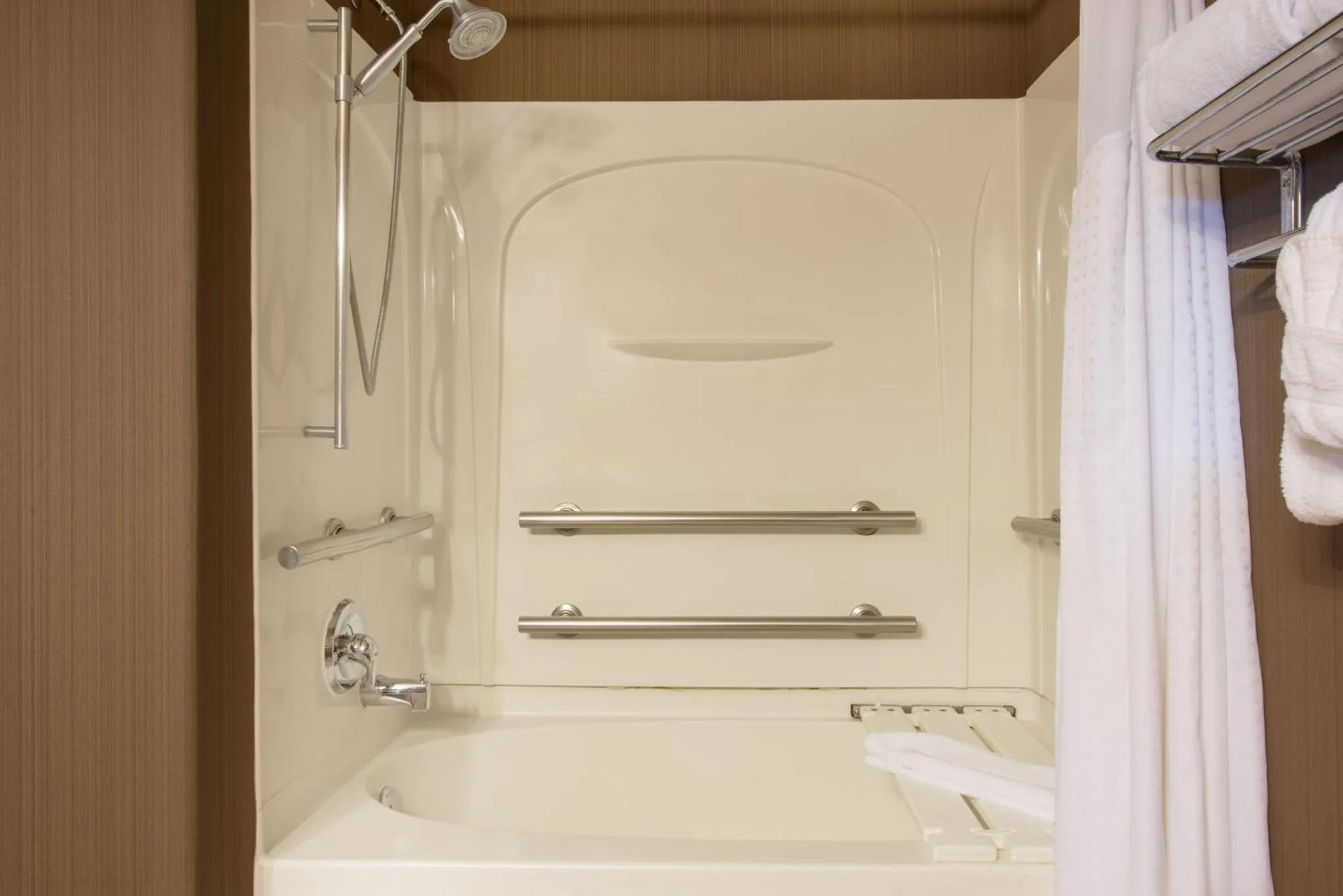 Bathroom in Holiday Inn Express & Suites Douglas by IHG