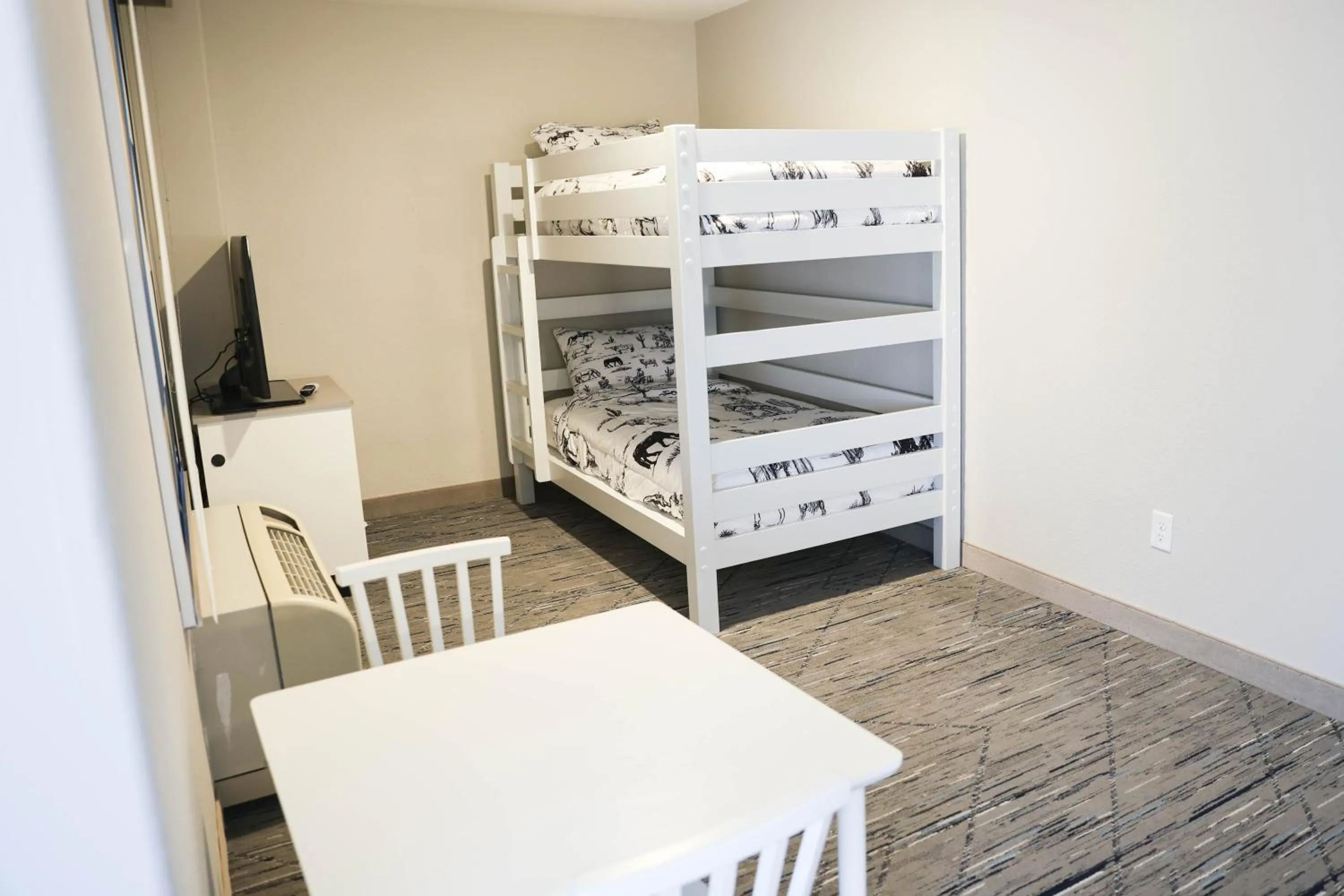 bunk bed, Bed in Holiday Inn Express & Suites Douglas by IHG