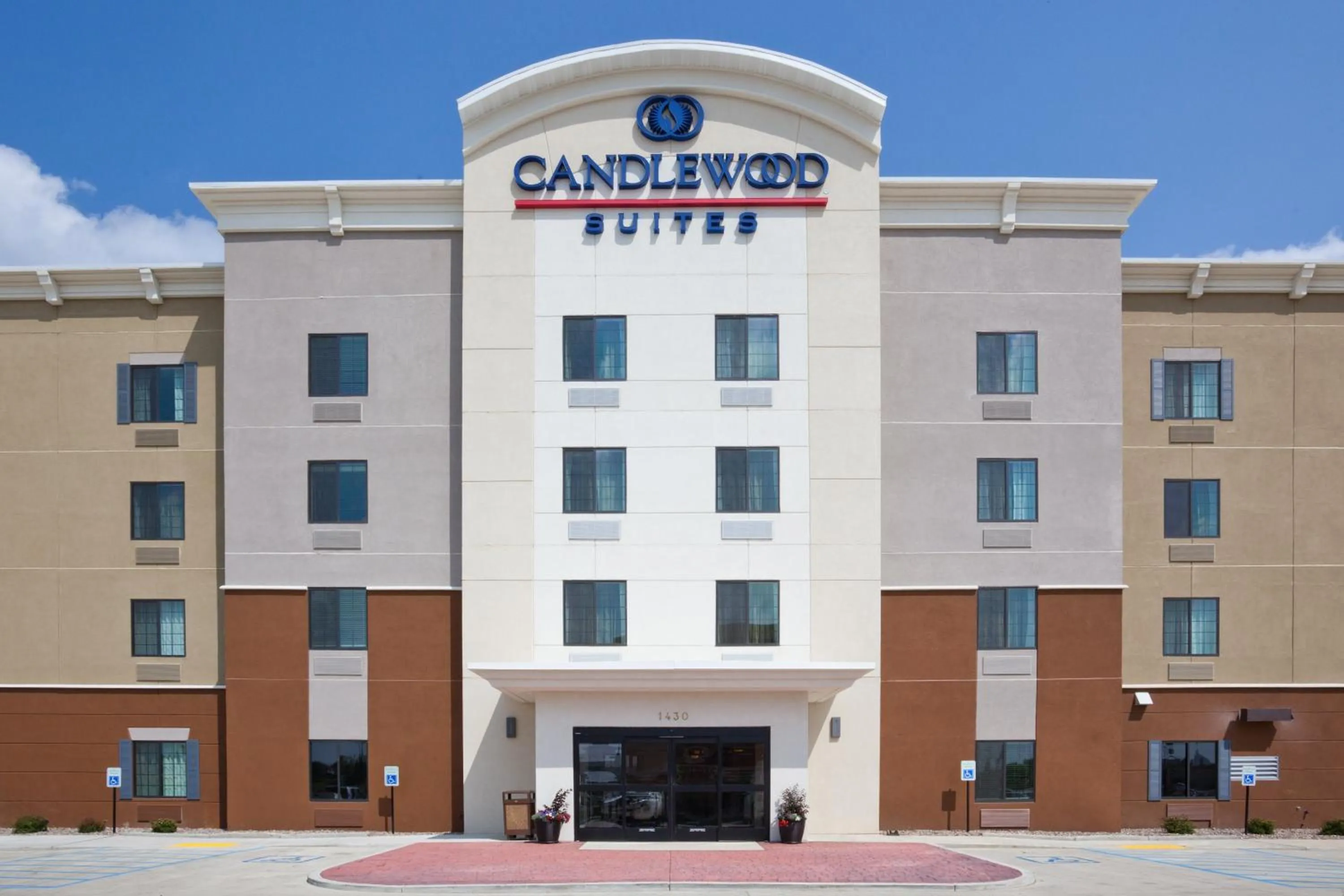 Property building in Candlewood Suites Dickinson by IHG