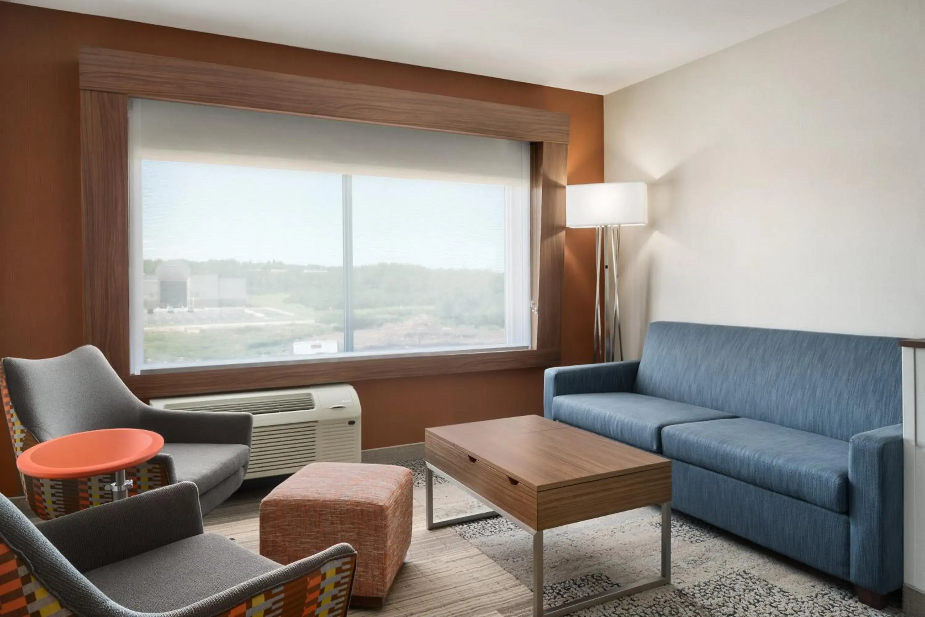 Suite - Mobility Access/Hearing Accessible in Holiday Inn Express & Suites Duluth North - Miller Hill by IHG Suite - Mobility Access/Hearing Accessible in Holiday Inn Express & Suites Duluth North - Miller Hill by IHG