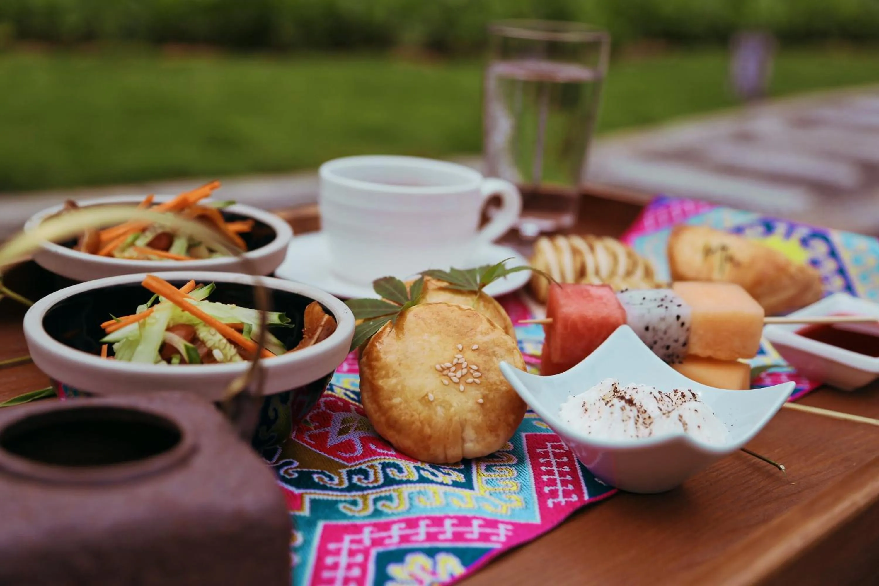 Lounge or bar in Howard Johnson Neodalle Resort Zhangjiajie