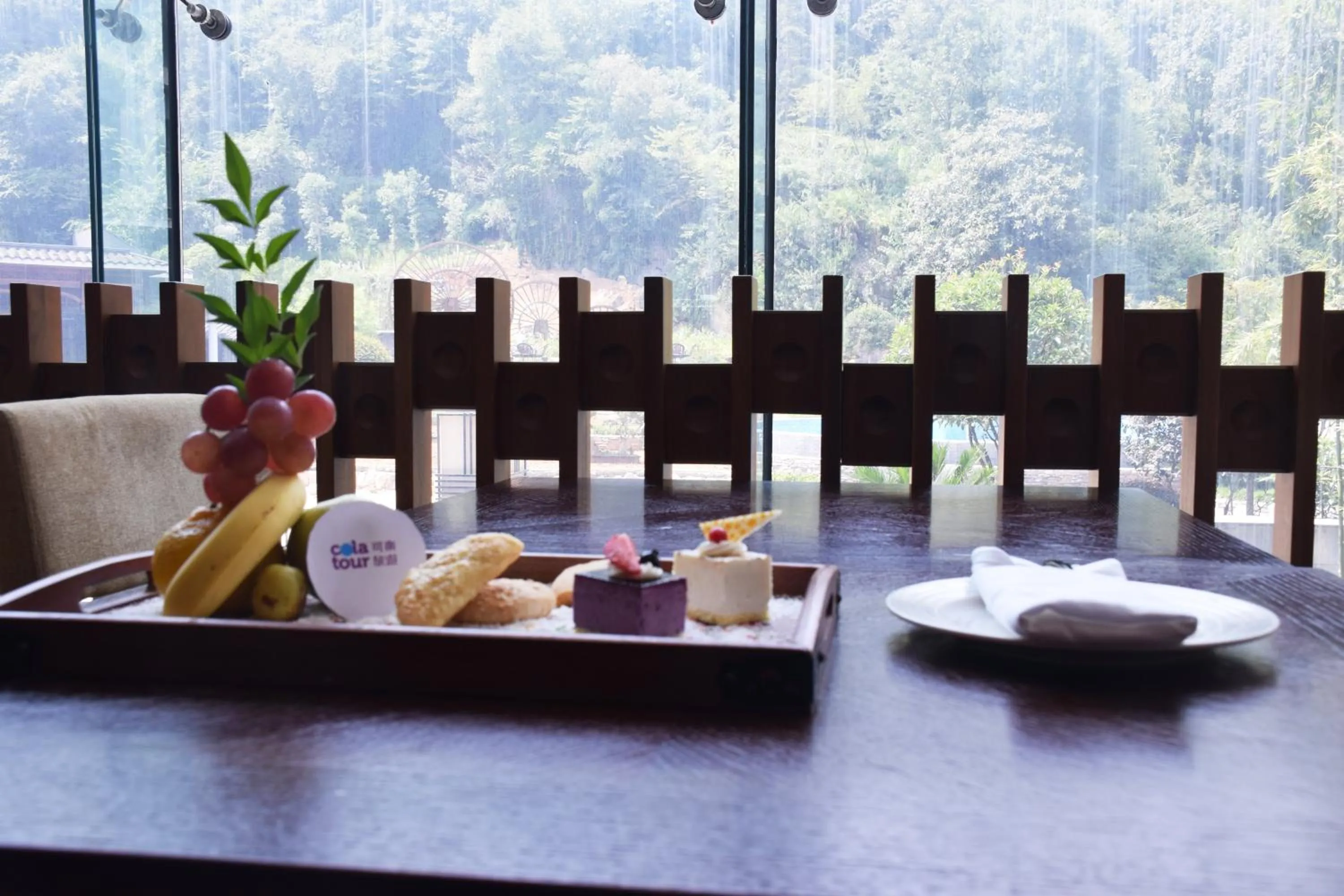 Lounge or bar in Howard Johnson Neodalle Resort Zhangjiajie