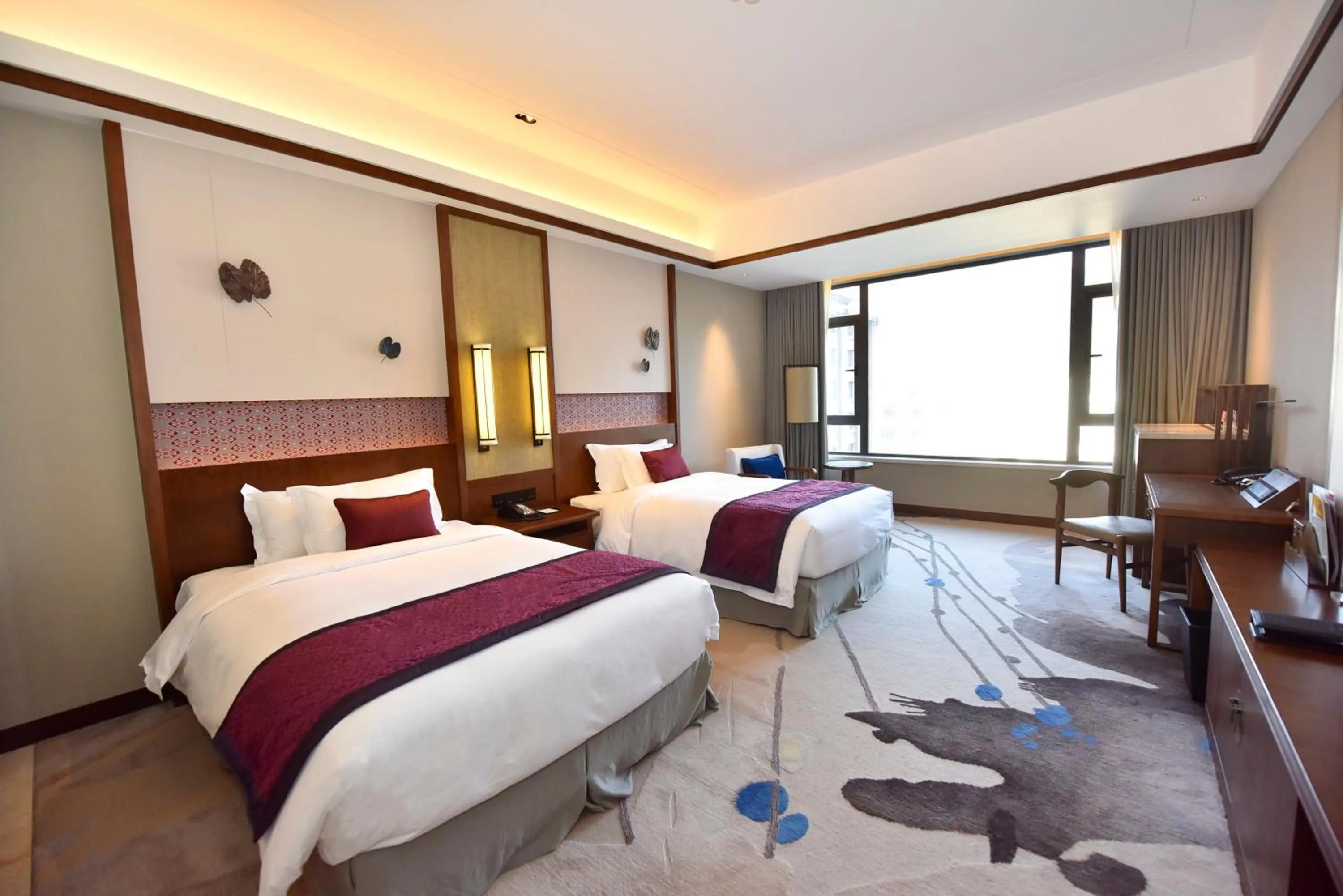 Photo of the whole room, Bed in Howard Johnson Neodalle Resort Zhangjiajie