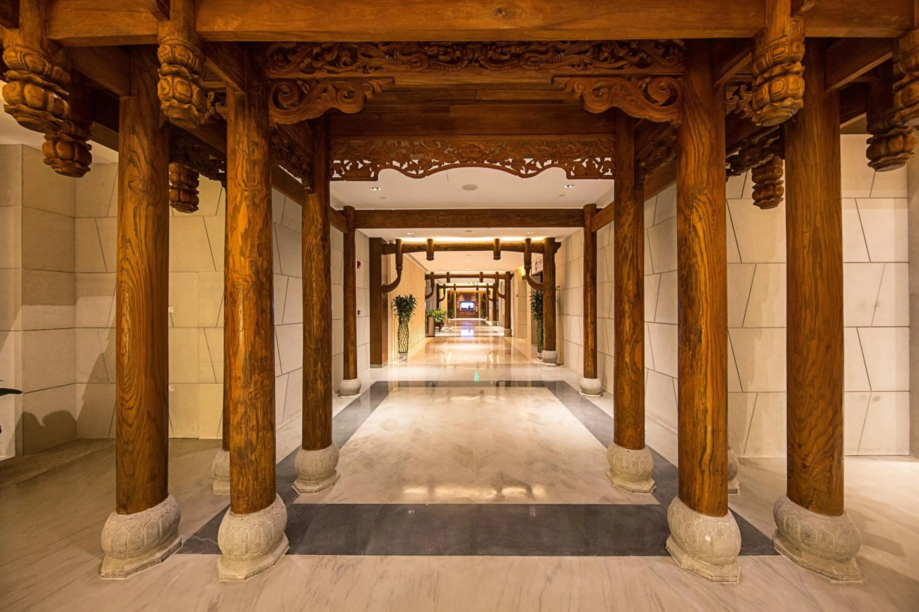 Lobby or reception in Howard Johnson Neodalle Resort Zhangjiajie