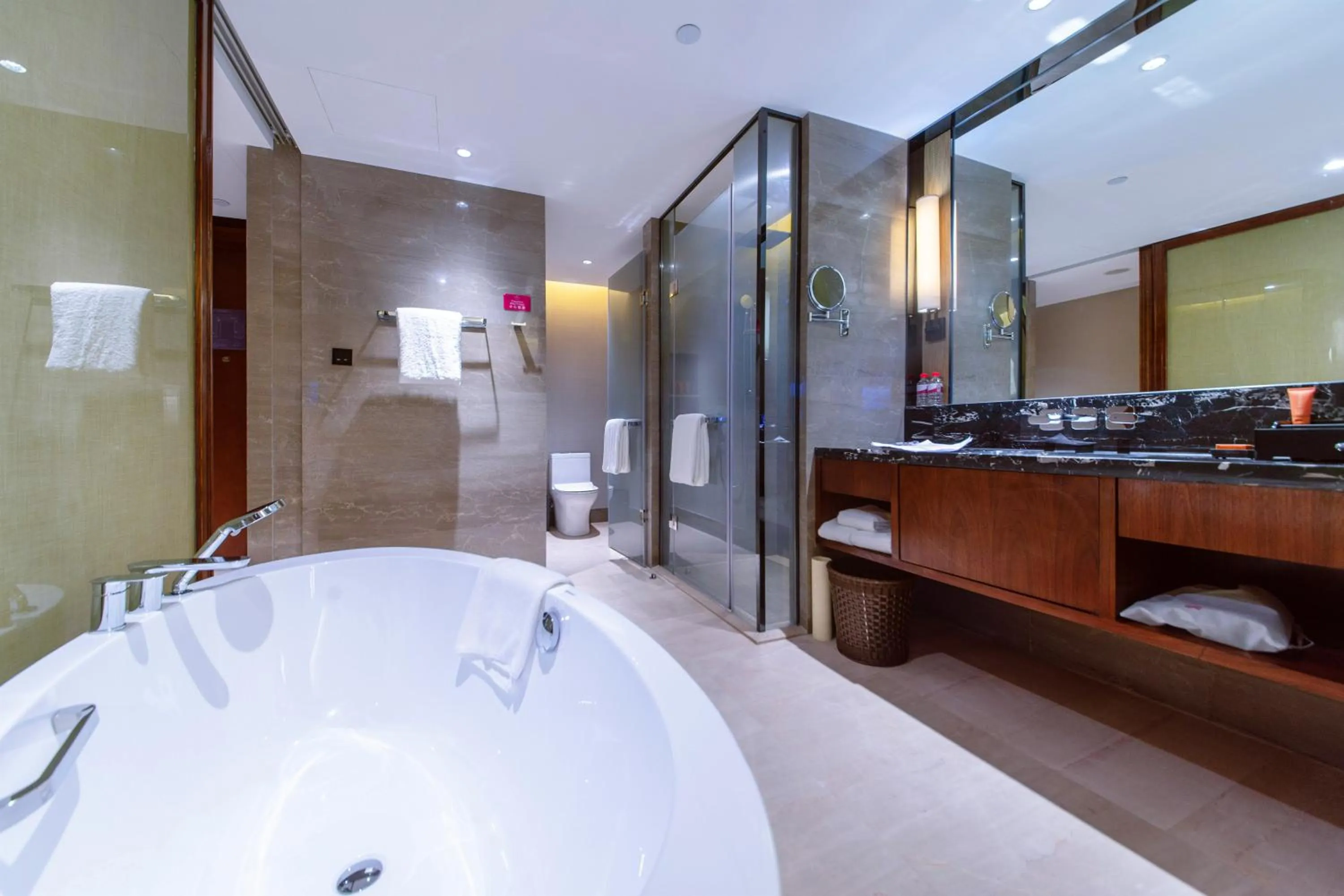 Bathroom in Howard Johnson Neodalle Resort Zhangjiajie