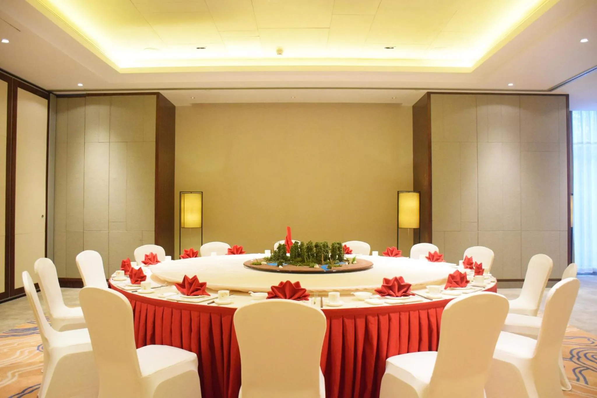 Restaurant/places to eat in Howard Johnson Neodalle Resort Zhangjiajie