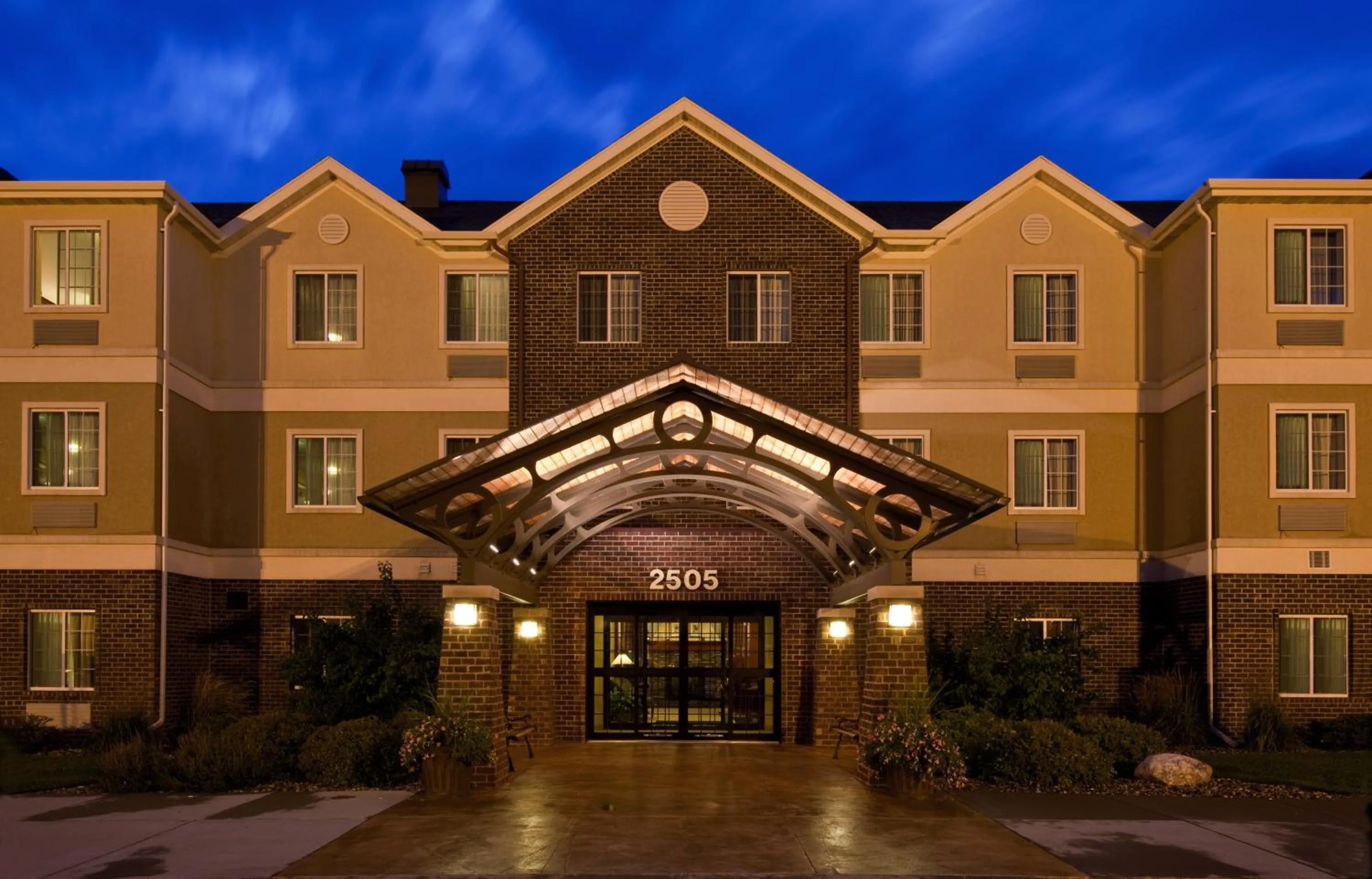Property building in Staybridge Suites Sioux Falls at Empire Mall by IHG