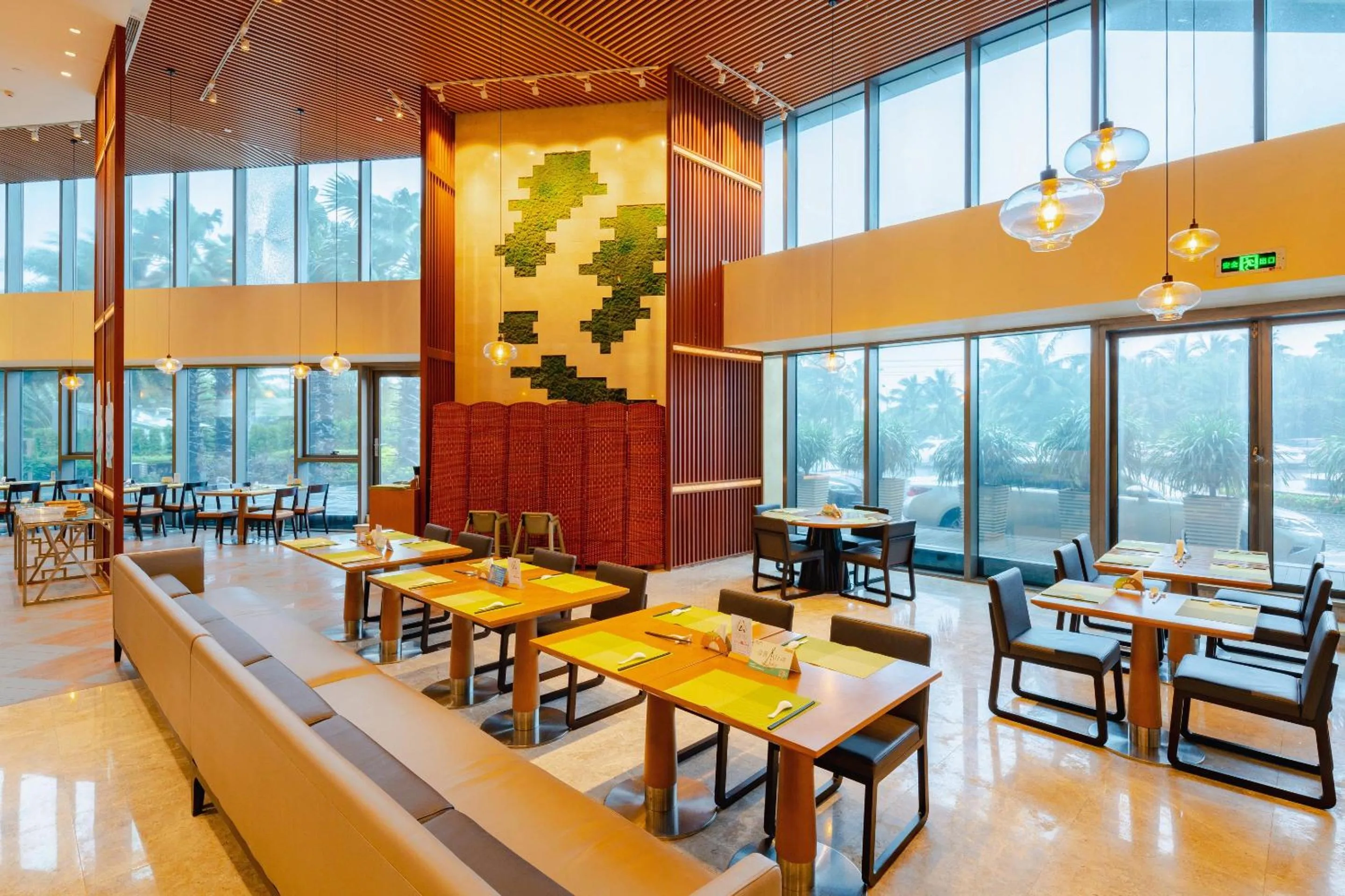 Restaurant/places to eat in Holiday Inn Haikou West Coast by IHG