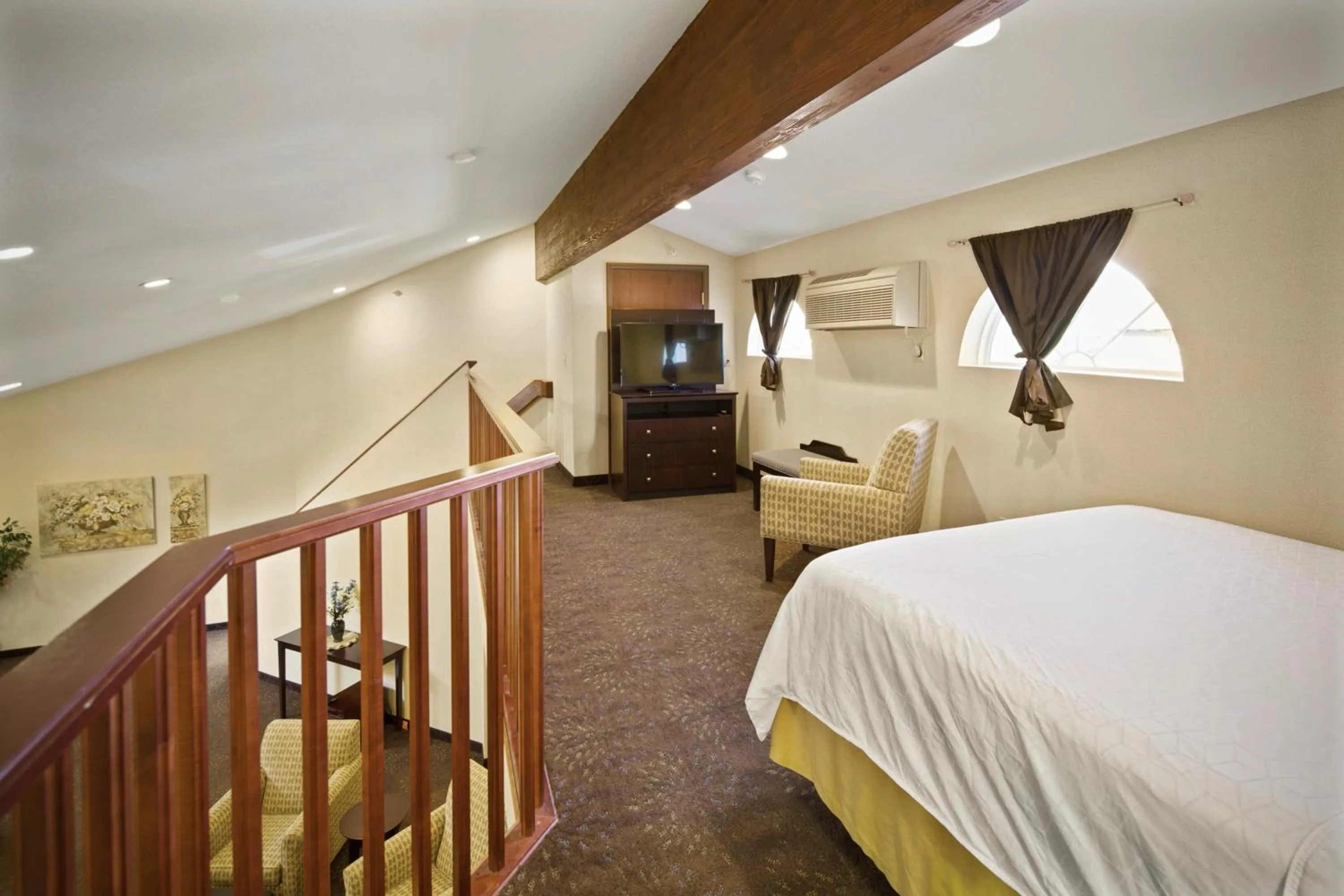 Photo of the whole room, Bed in AmericInn by Wyndham Hill City Mt Rushmore