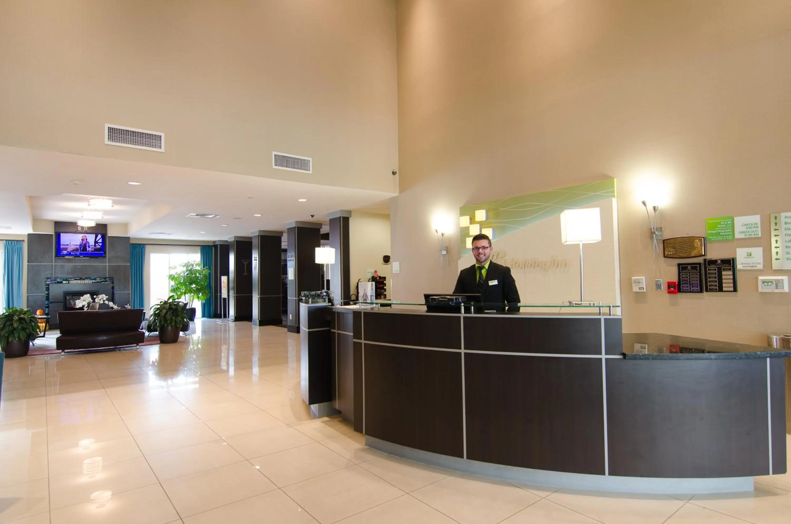 Property building in Holiday Inn Hammond by IHG