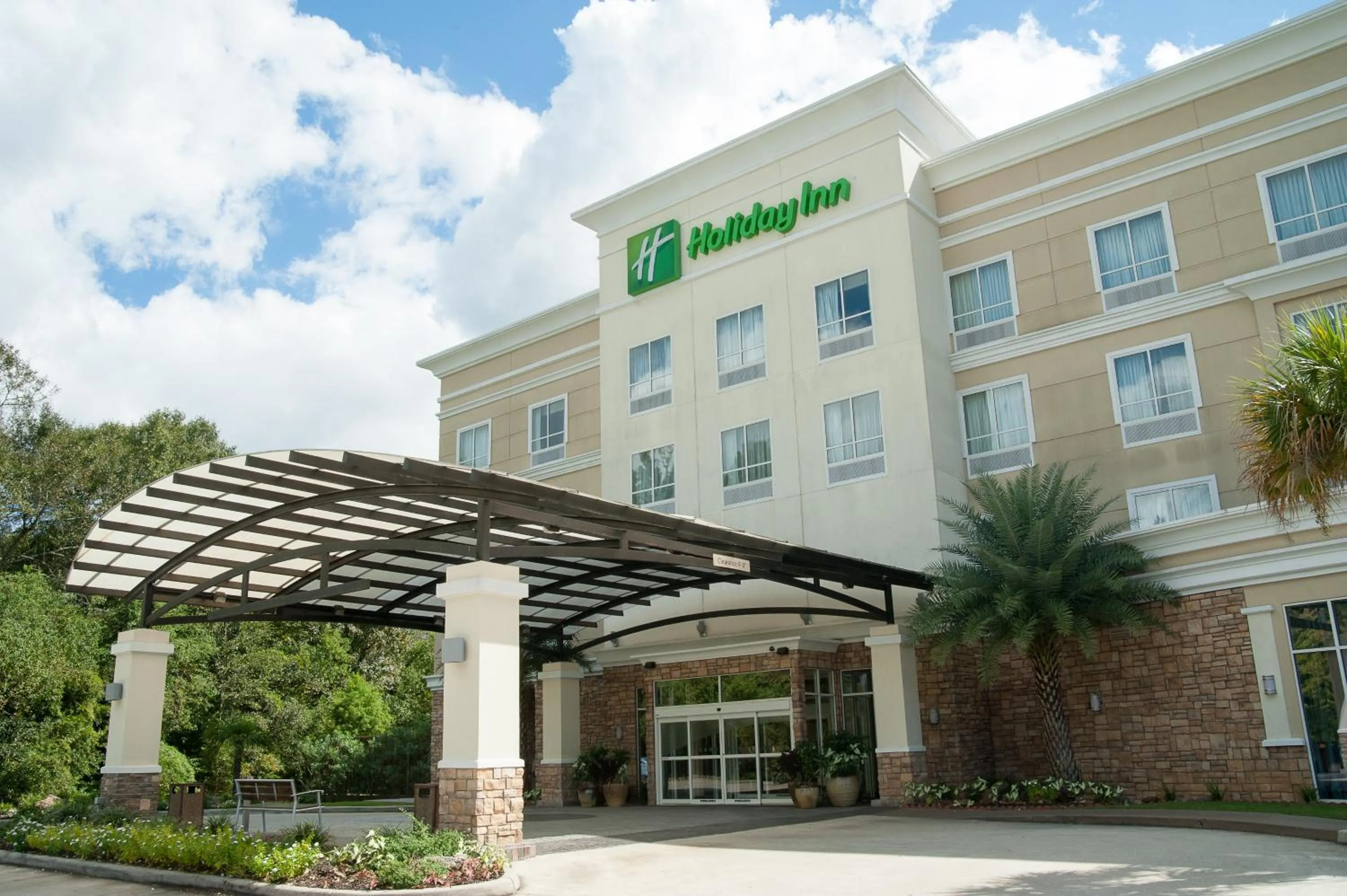 Property building in Holiday Inn Hammond by IHG