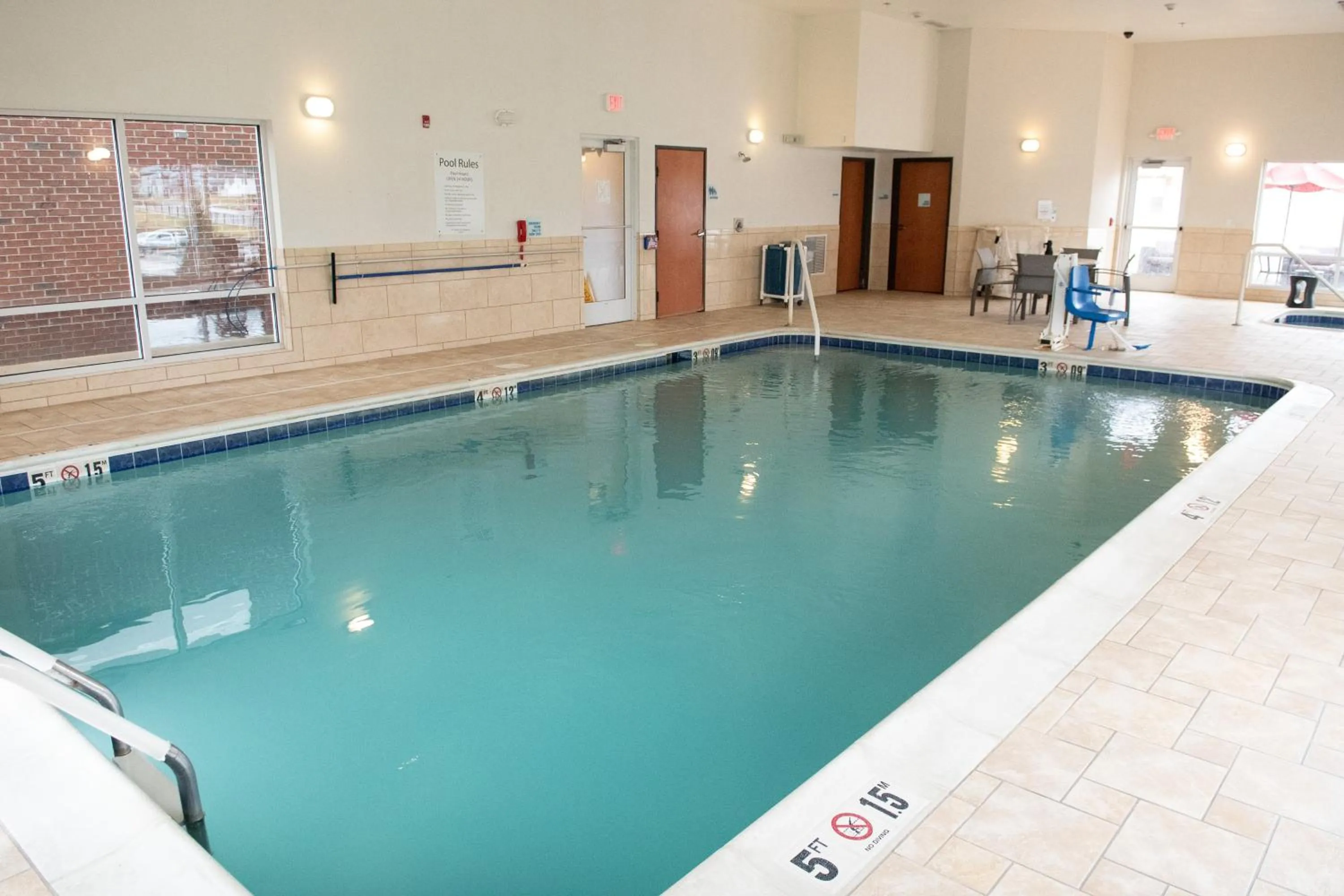 Swimming pool in Holiday Inn Express & Suites Ironton by IHG