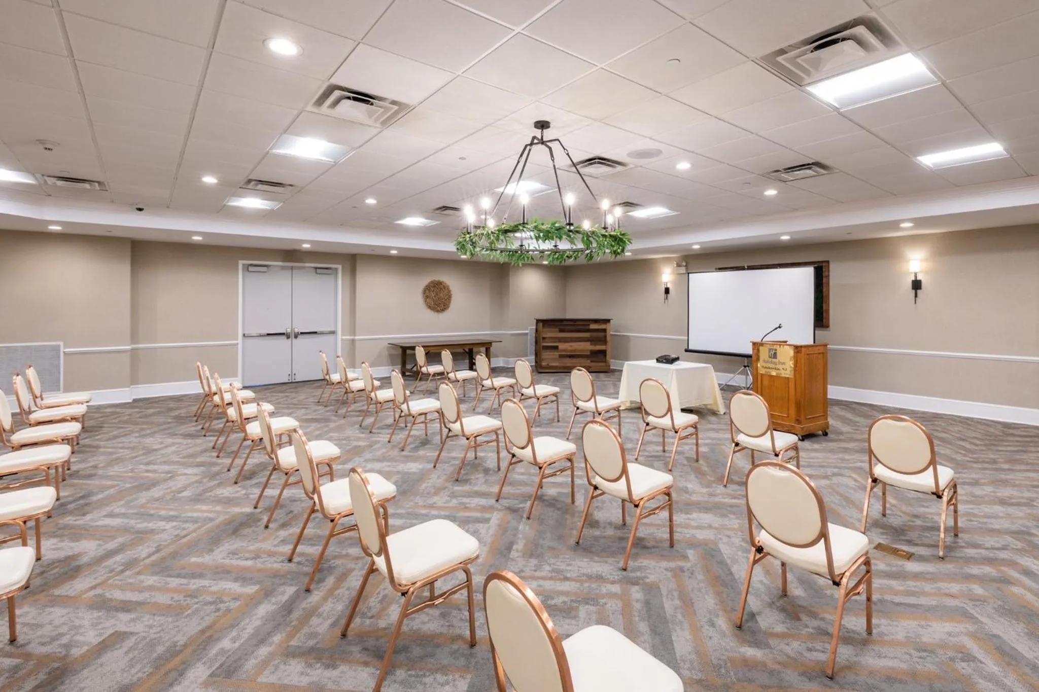 Meeting/conference room in Holiday Inn Manahawkin/Long Beach Island by IHG