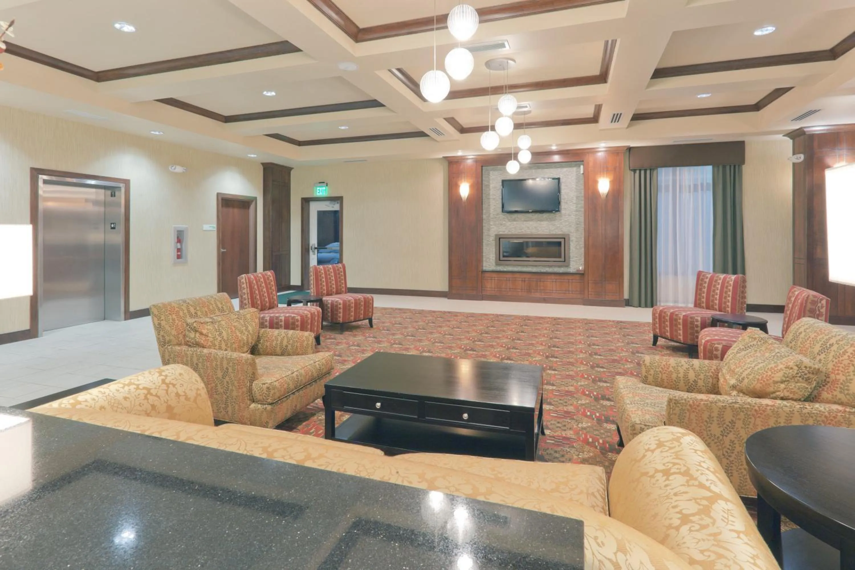 Lobby or reception in Holiday Inn Jackson NW - Airport Road by IHG