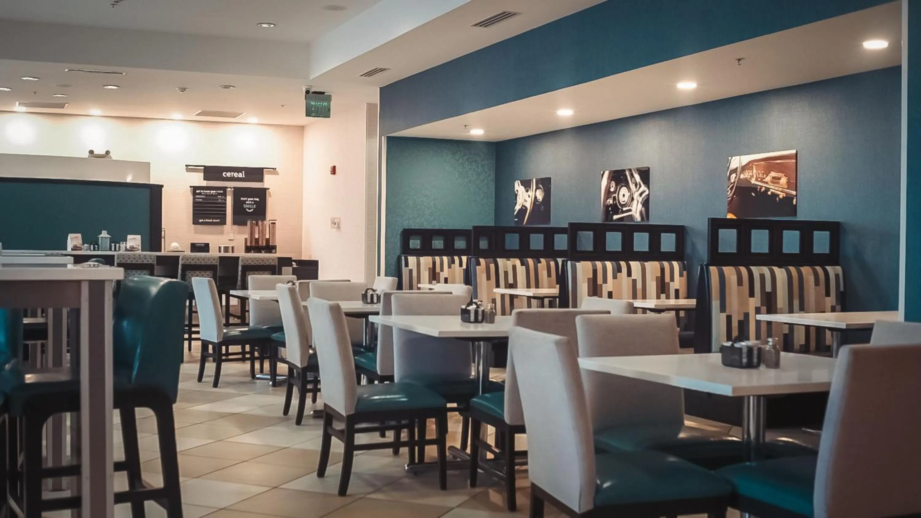 Restaurant/places to eat in Holiday Inn Jackson NW - Airport Road by IHG