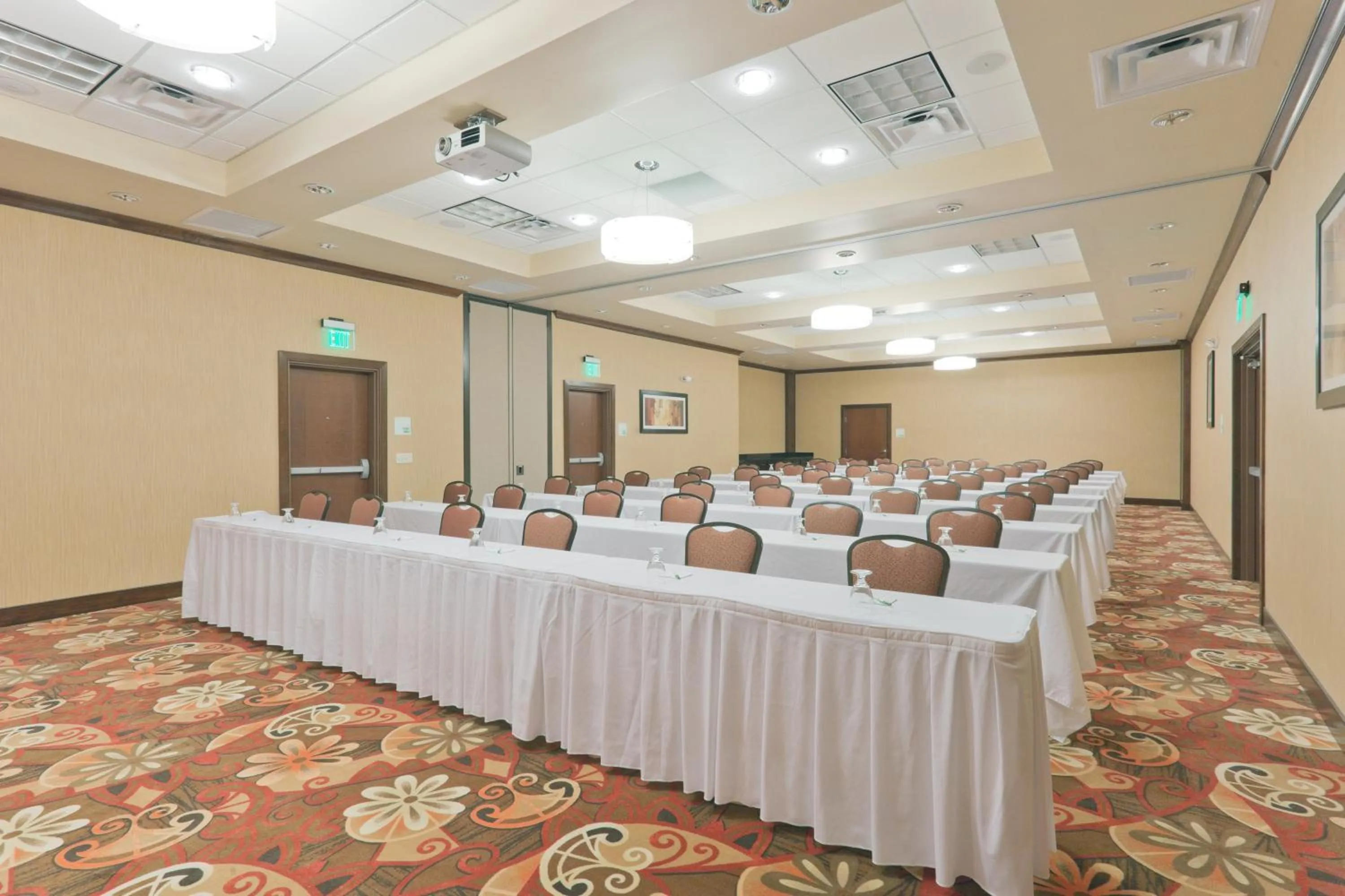 Meeting/conference room in Holiday Inn Jackson NW - Airport Road by IHG