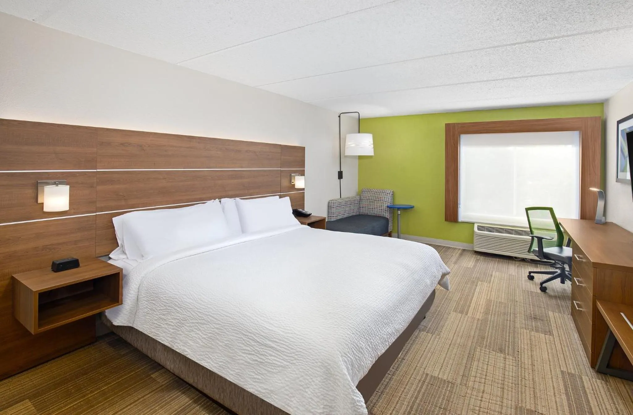 Photo of the whole room, Bed in Holiday Inn Express & Suites Kings Mountain - Shelby Area by IHG