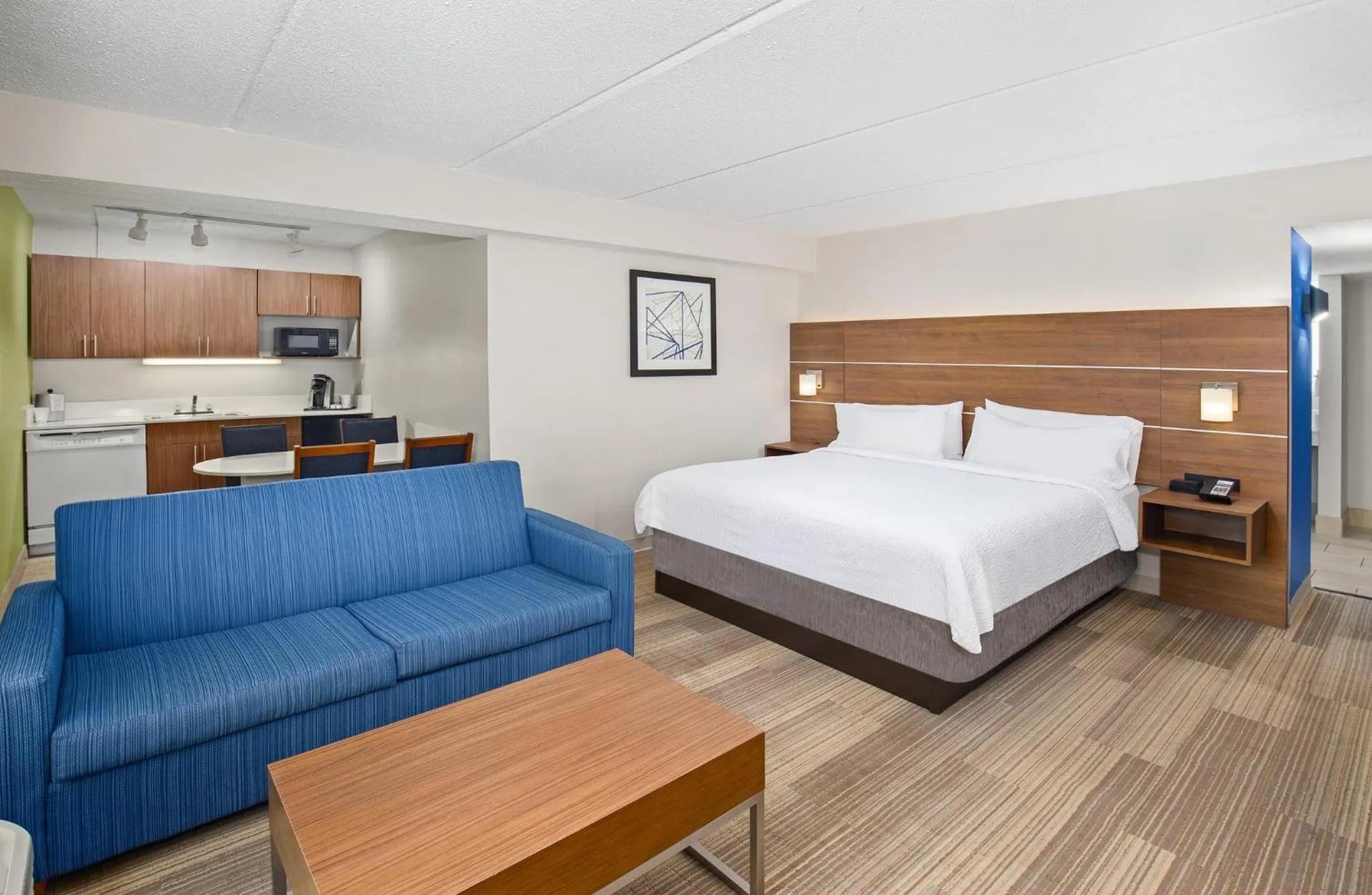 Photo of the whole room, Bed in Holiday Inn Express & Suites Kings Mountain - Shelby Area by IHG