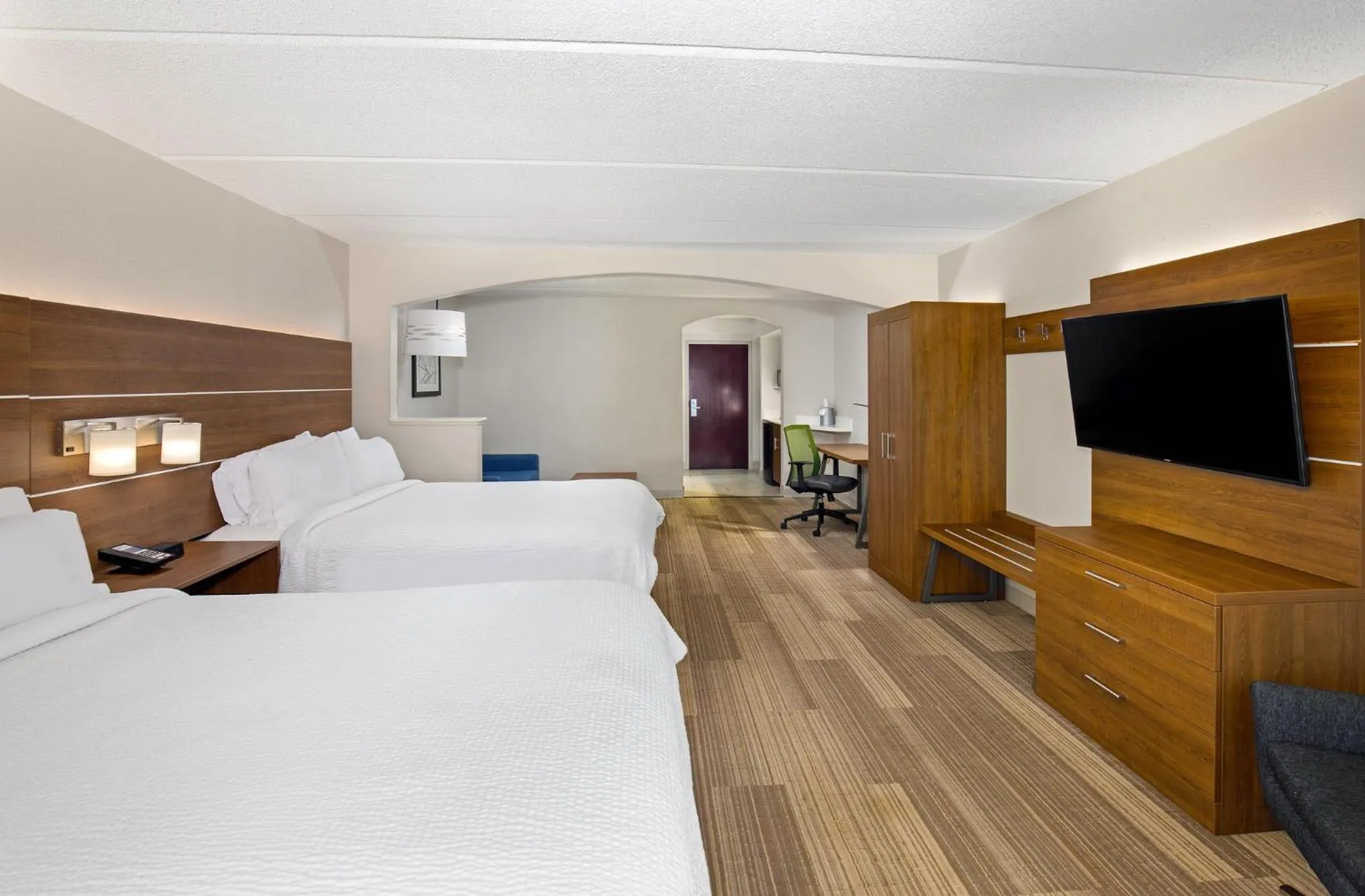 Photo of the whole room, Bed in Holiday Inn Express & Suites Kings Mountain - Shelby Area by IHG