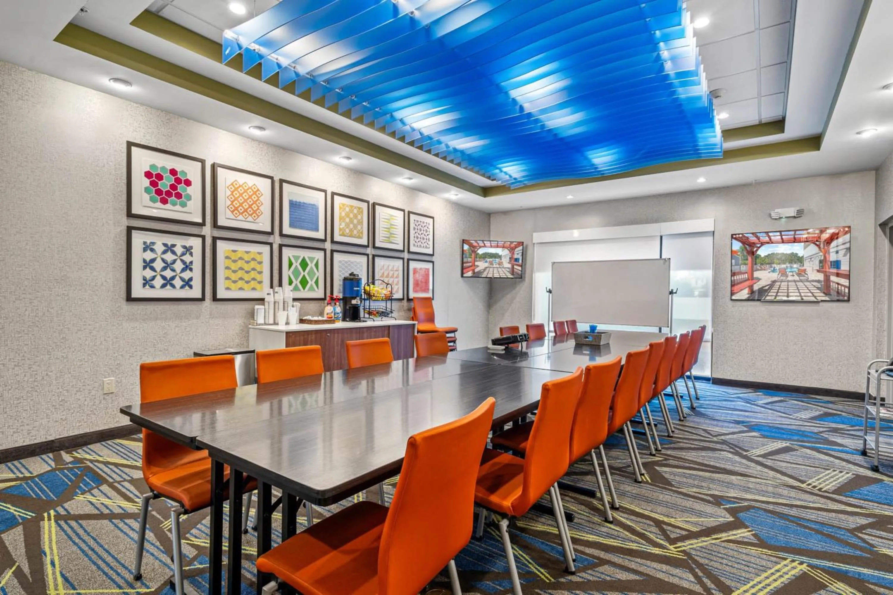 Meeting/conference room in Holiday Inn Express & Suites Lakeland South by IHG