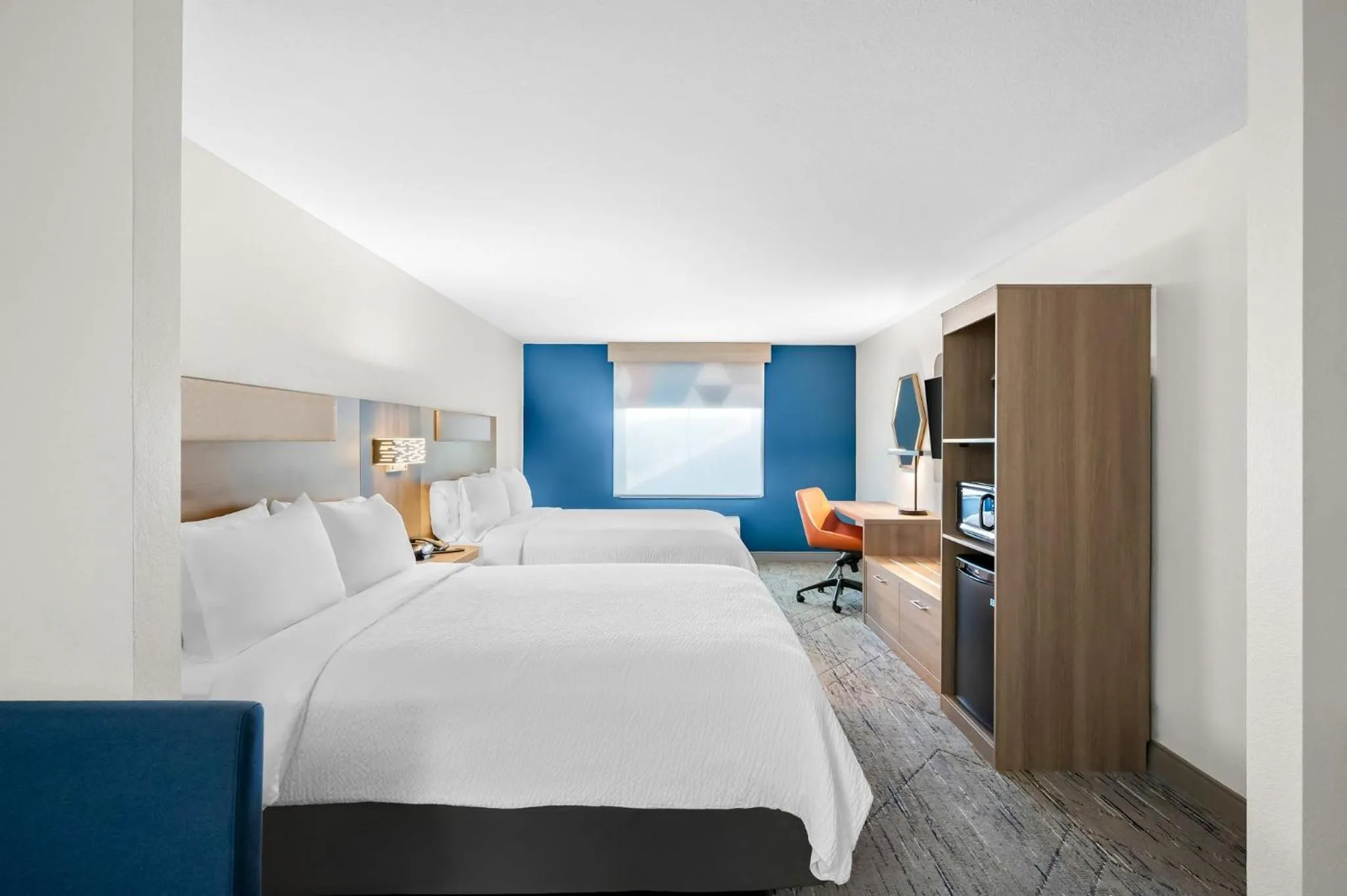 Photo of the whole room, Bed in Holiday Inn Express & Suites Morrilton by IHG