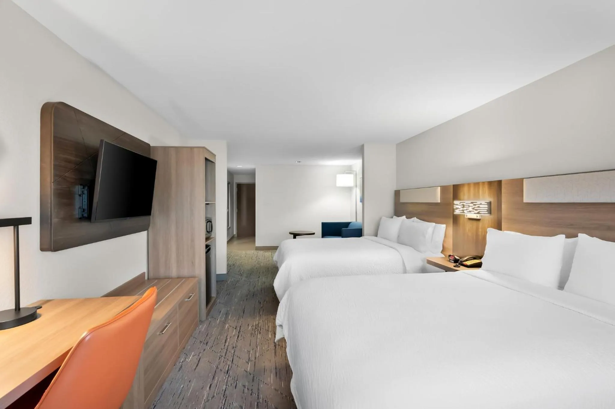 Photo of the whole room, Bed in Holiday Inn Express & Suites Morrilton by IHG