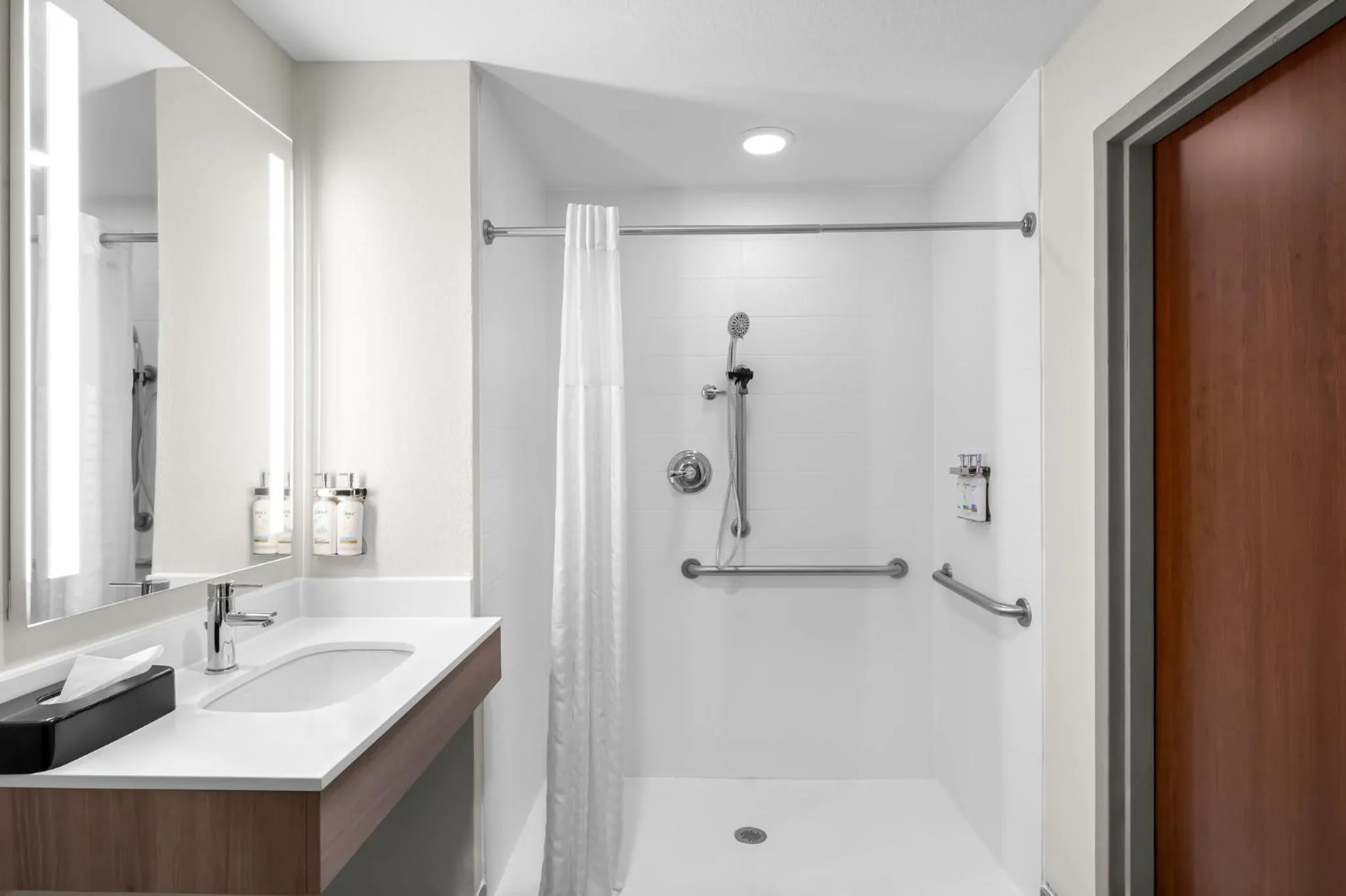Bathroom in Holiday Inn Express & Suites Morrilton by IHG