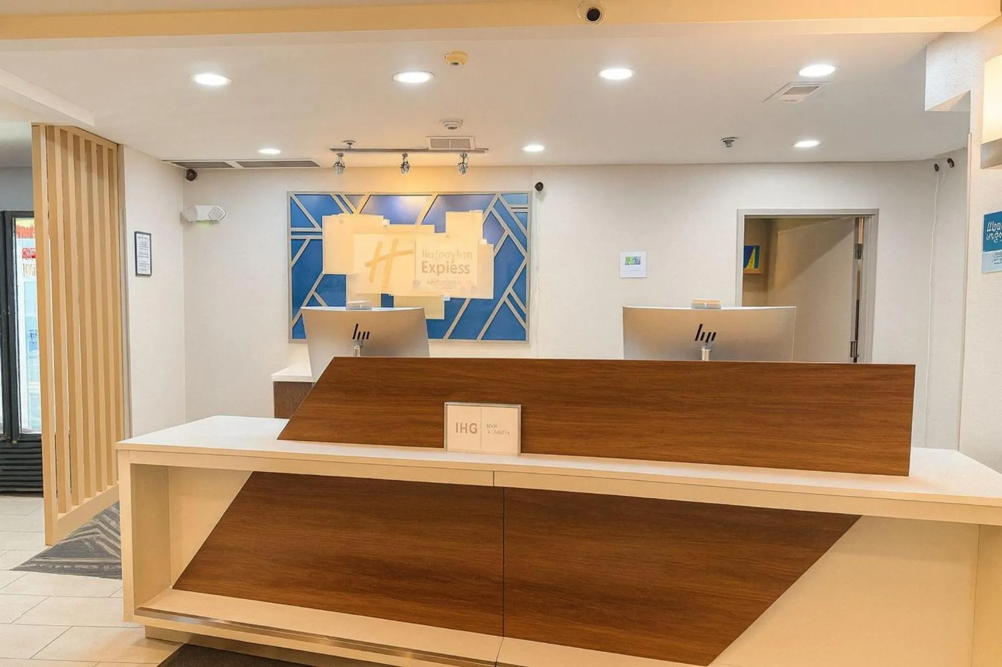 Property building in Holiday Inn Express & Suites Alliance by IHG