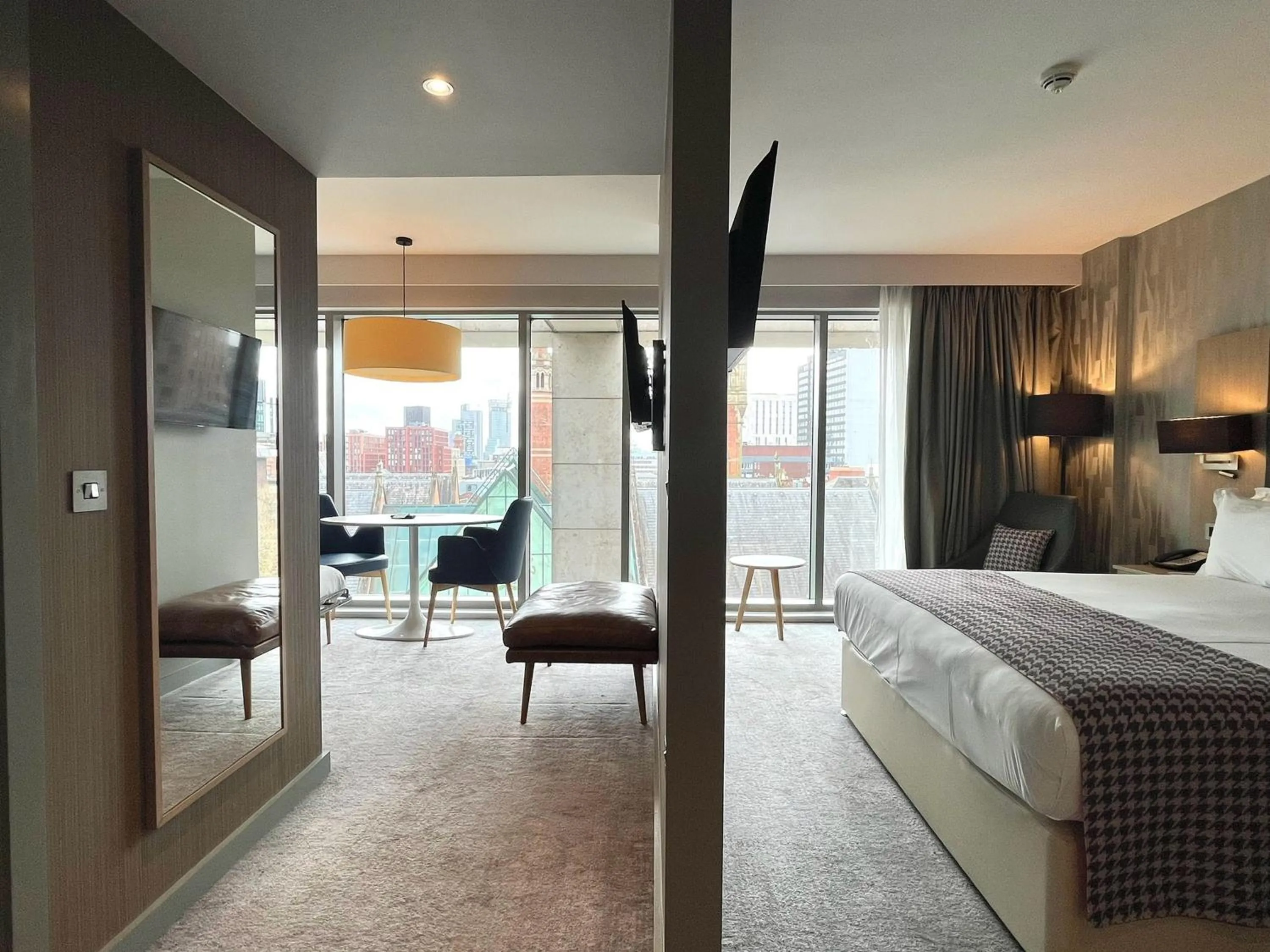 Bedroom, Bed in Holiday Inn Manchester - City Centre by IHG