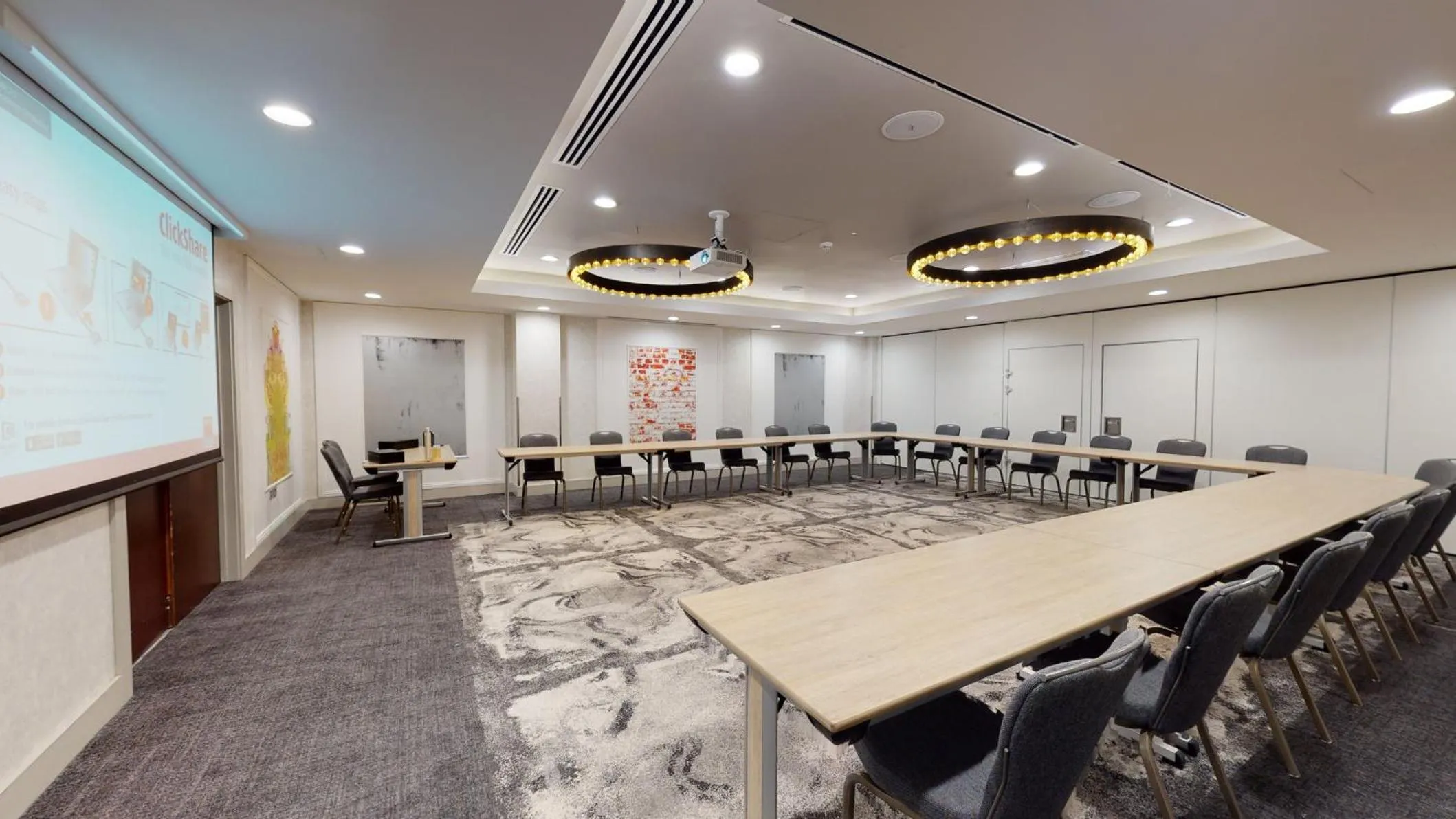 Meeting/conference room in Holiday Inn Manchester - City Centre by IHG