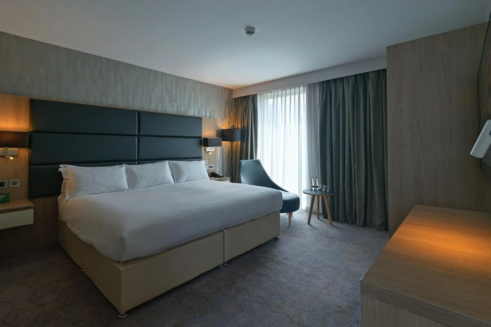 Bedroom, Bed in Holiday Inn Manchester - City Centre by IHG