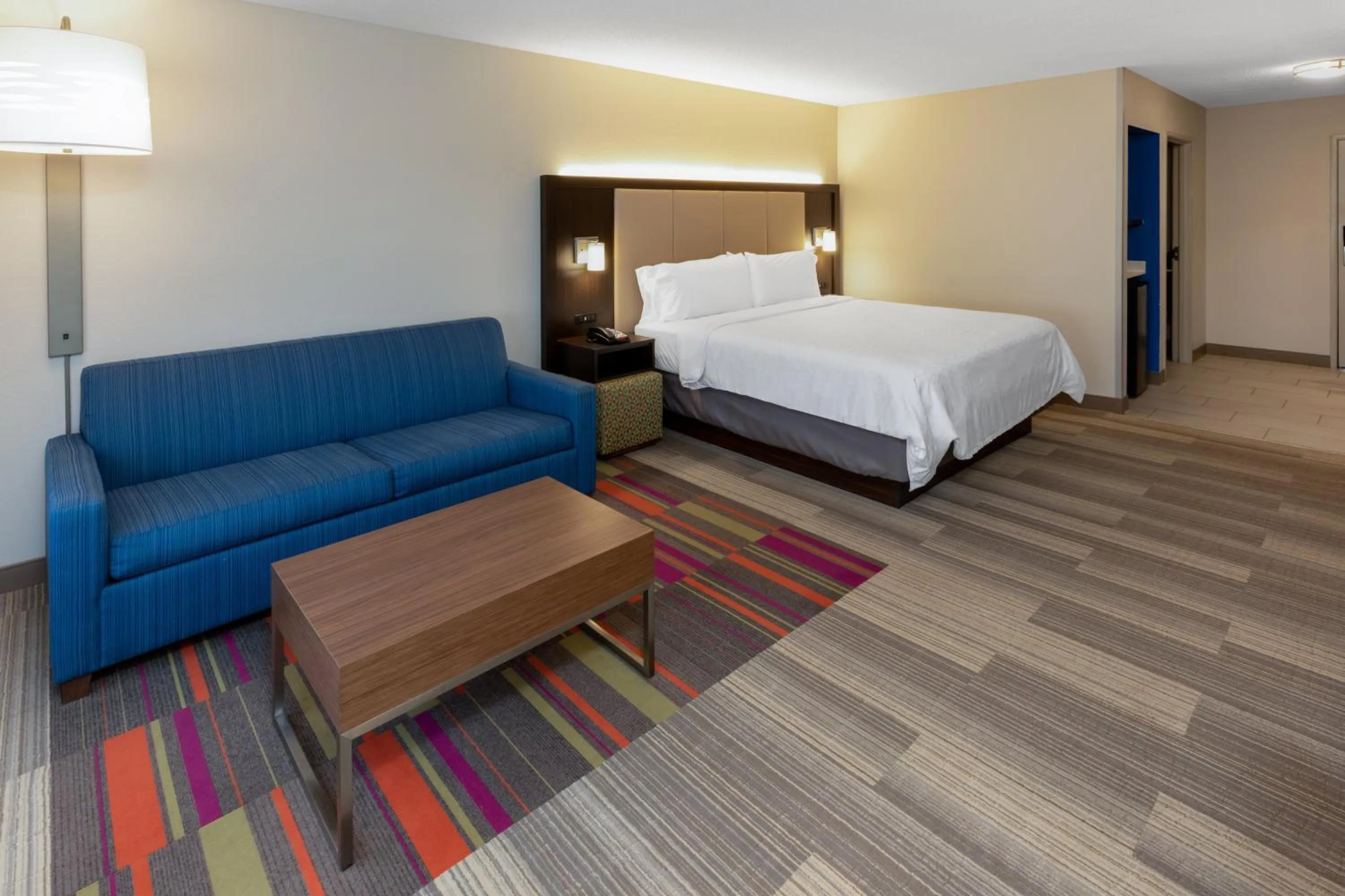 Photo of the whole room, Bed in Holiday Inn Express Minden by IHG
