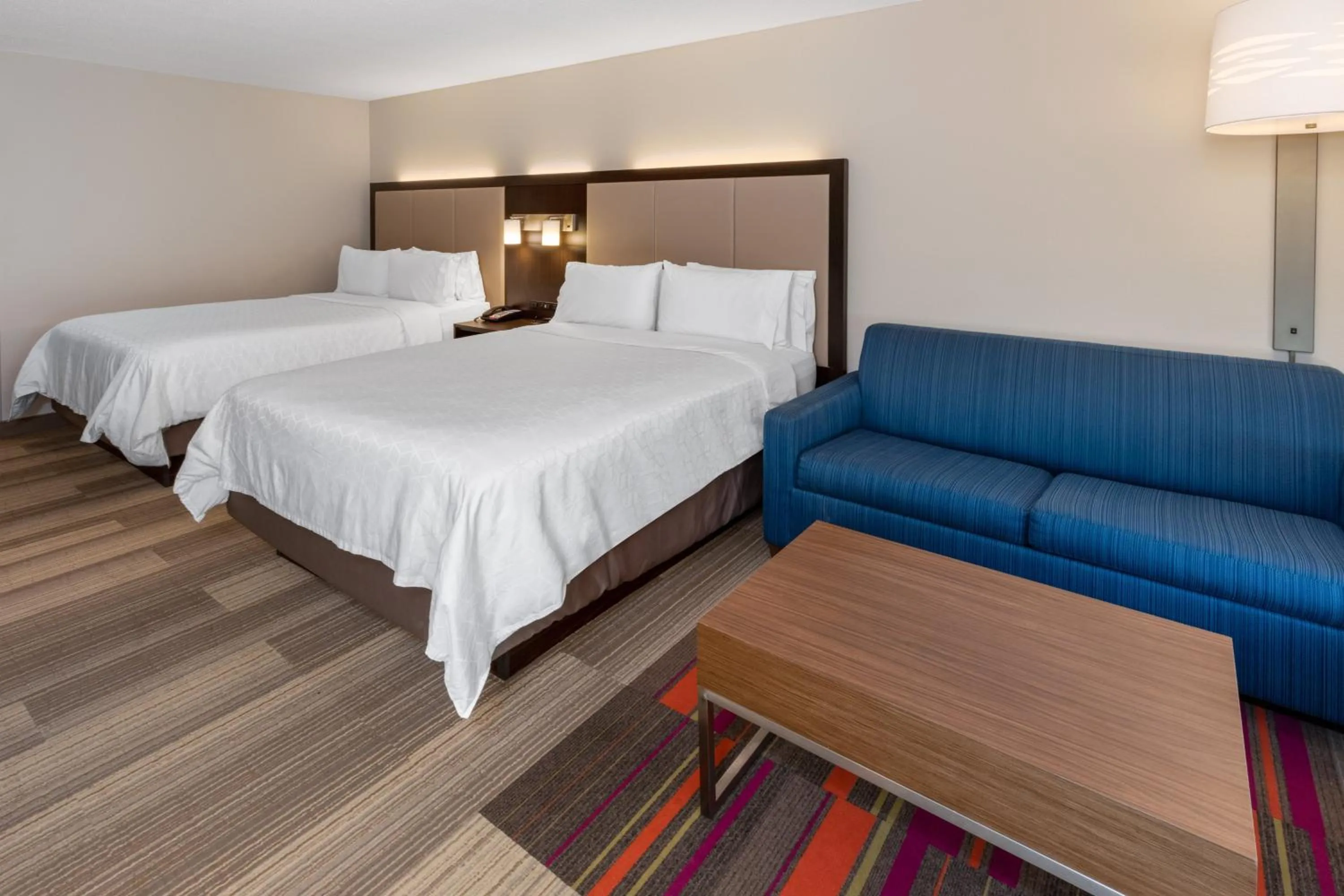 Photo of the whole room, Bed in Holiday Inn Express Minden by IHG