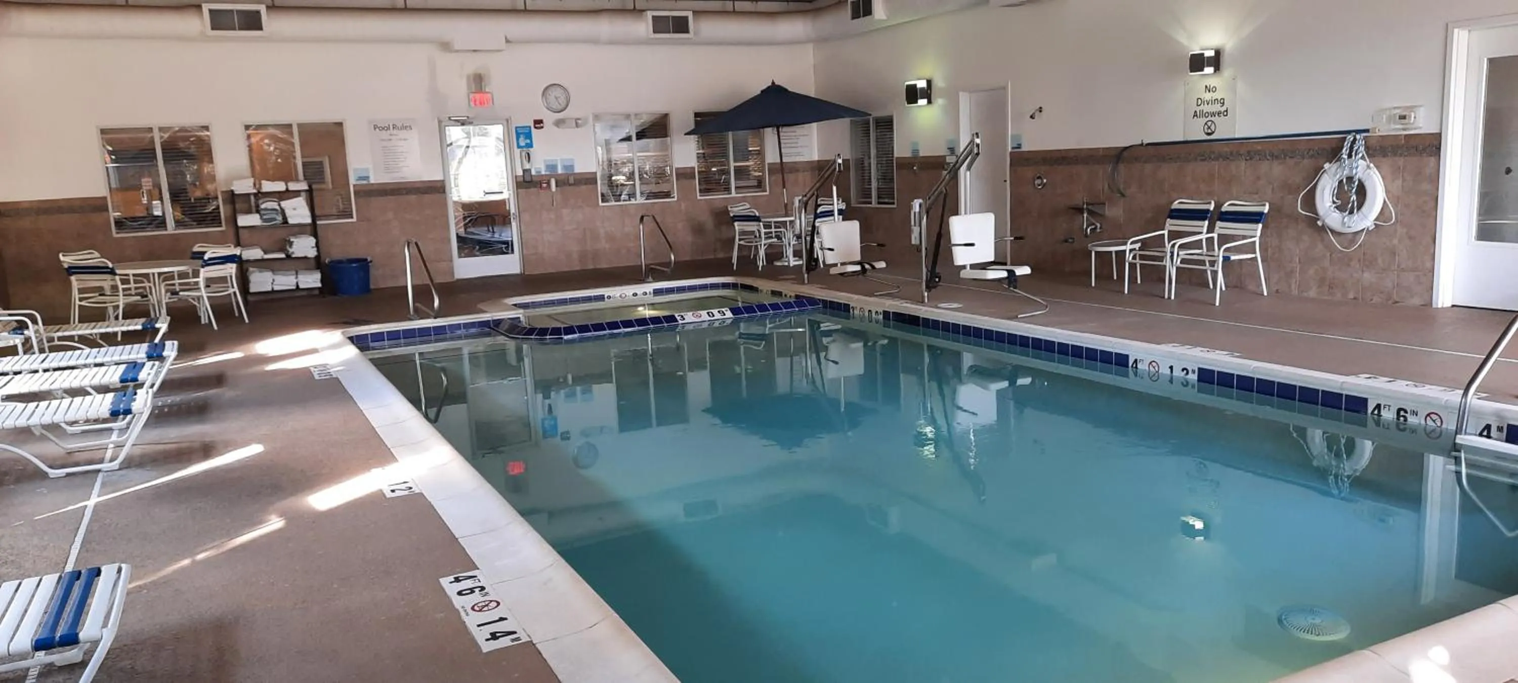 Swimming pool in Holiday Inn Express & Suites New Buffalo, MI by IHG