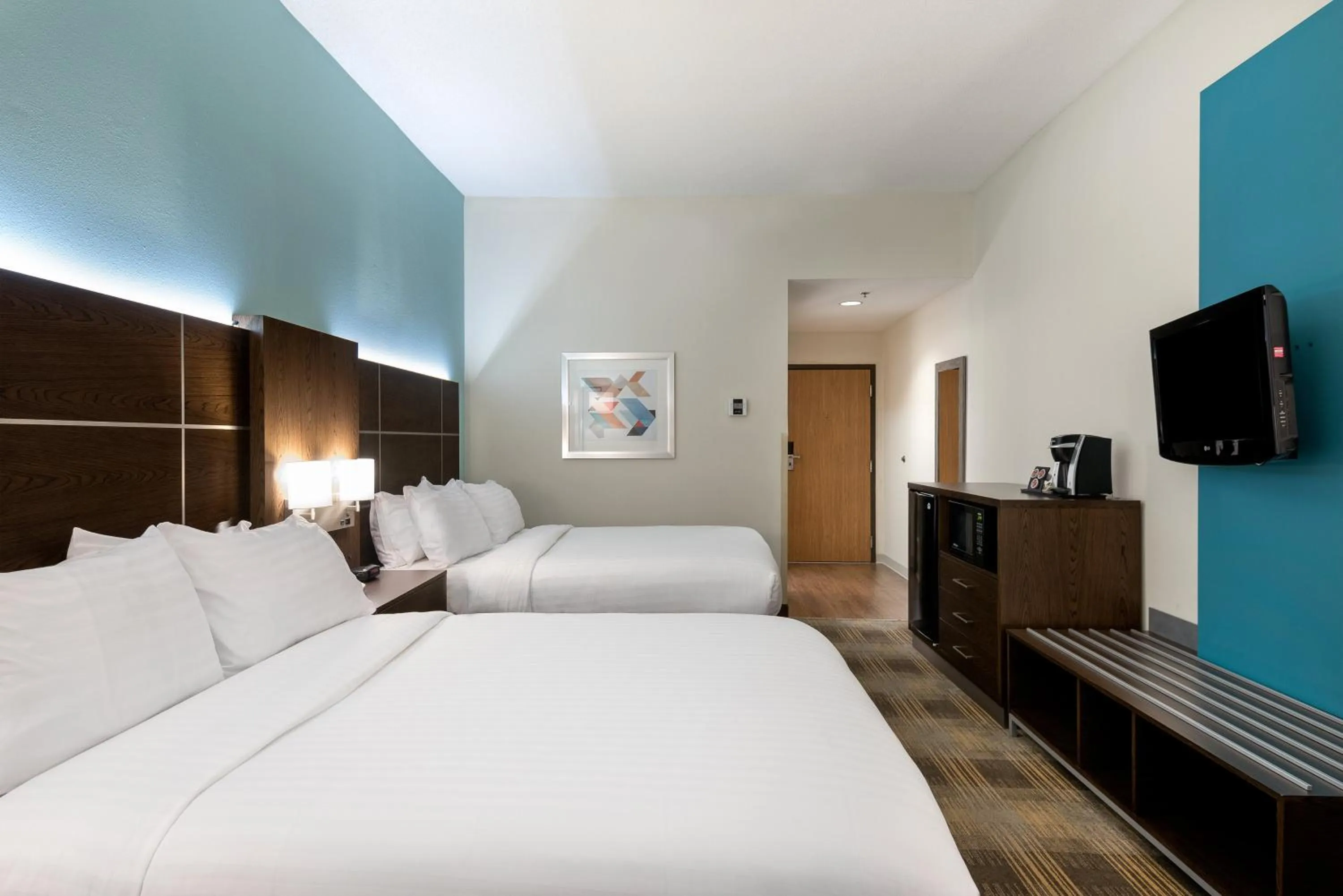 Photo of the whole room, Bed in Holiday Inn Express & Suites - Grenada by IHG