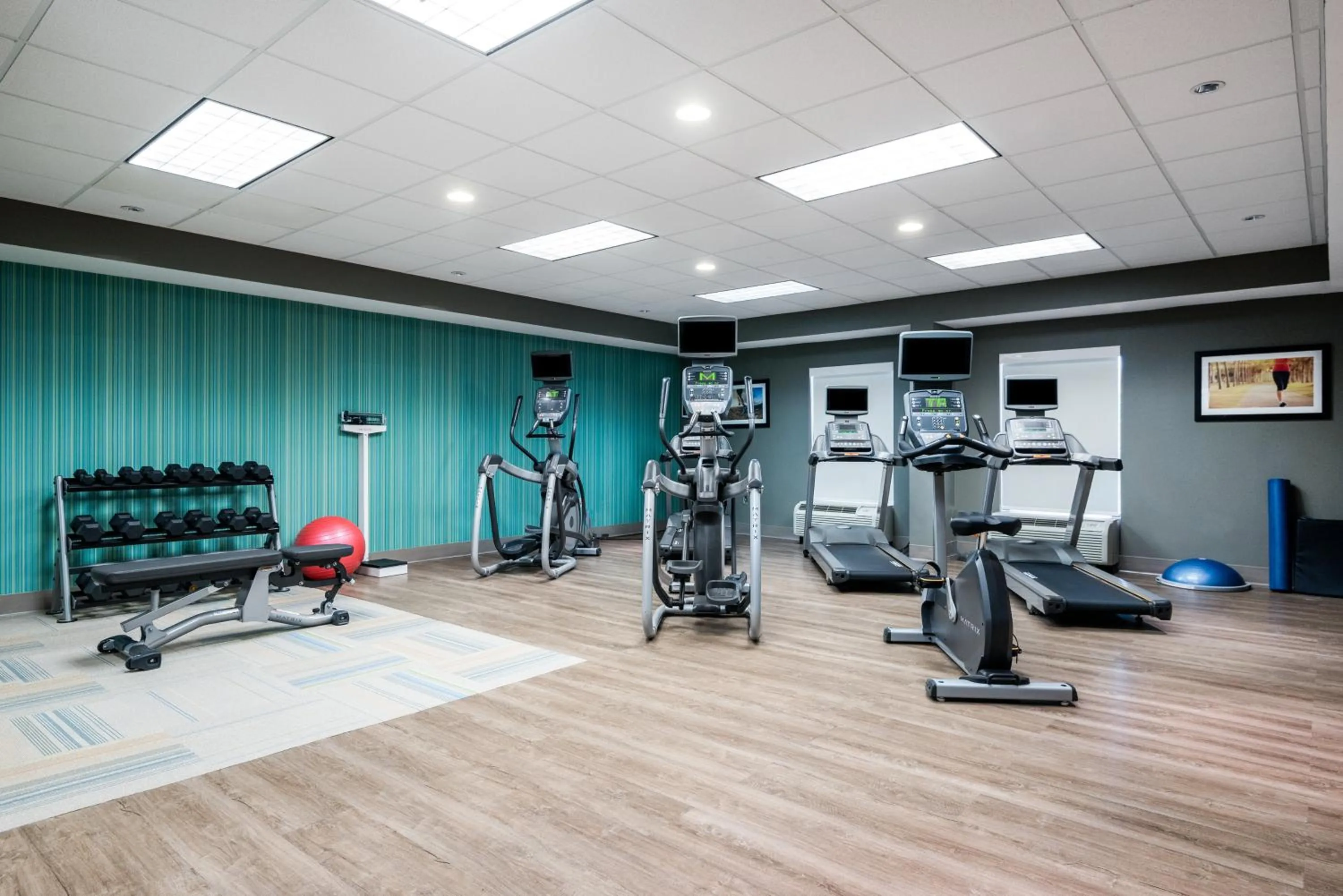Fitness centre/facilities in Holiday Inn Express & Suites - Grenada by IHG