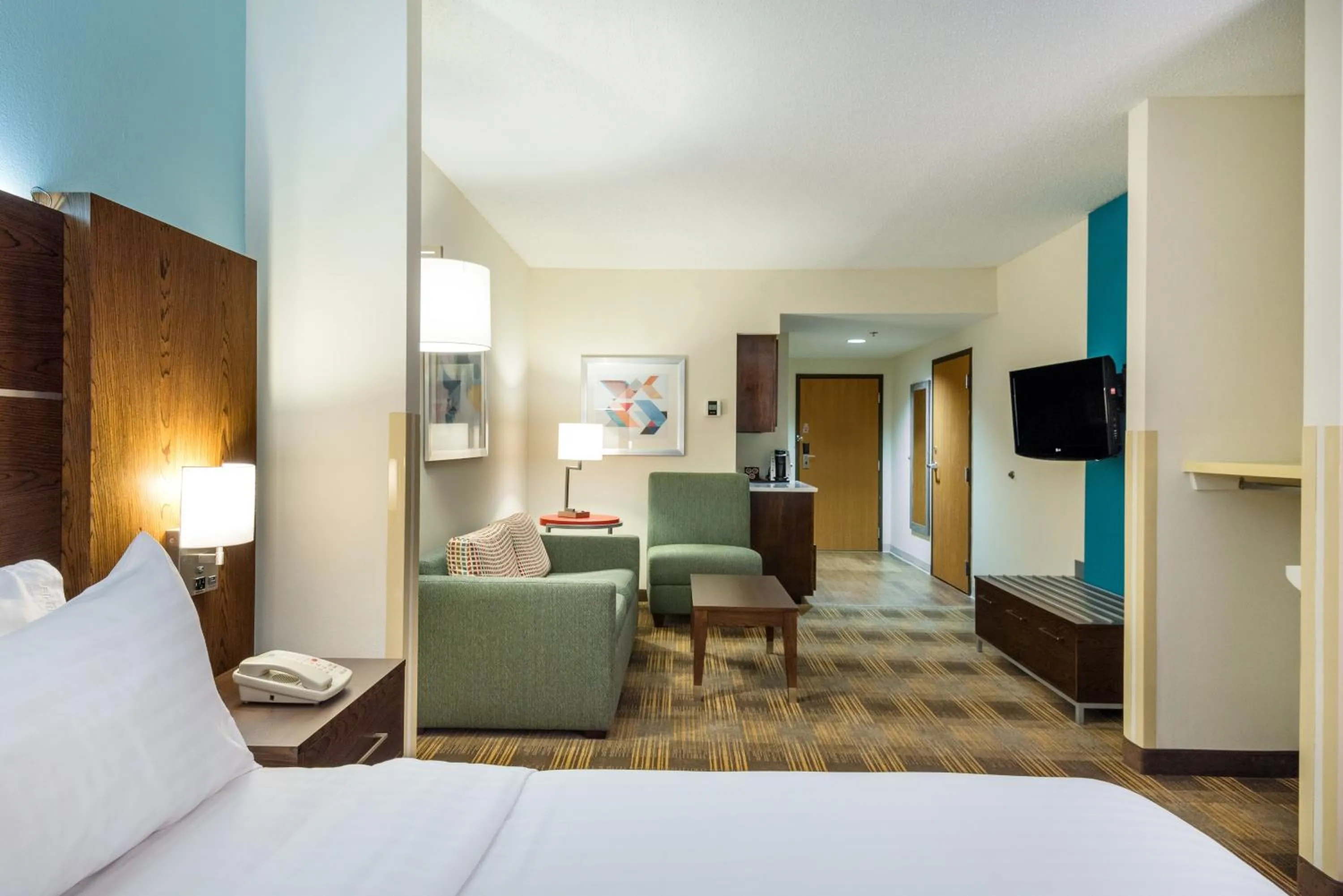 Photo of the whole room, Bed in Holiday Inn Express & Suites - Grenada by IHG