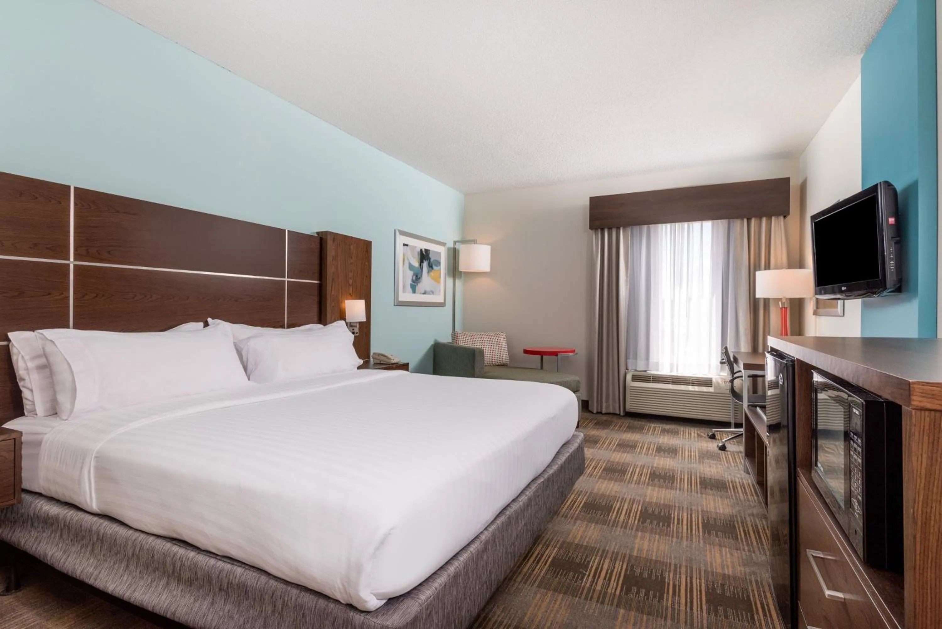 Photo of the whole room, Bed in Holiday Inn Express & Suites - Grenada by IHG