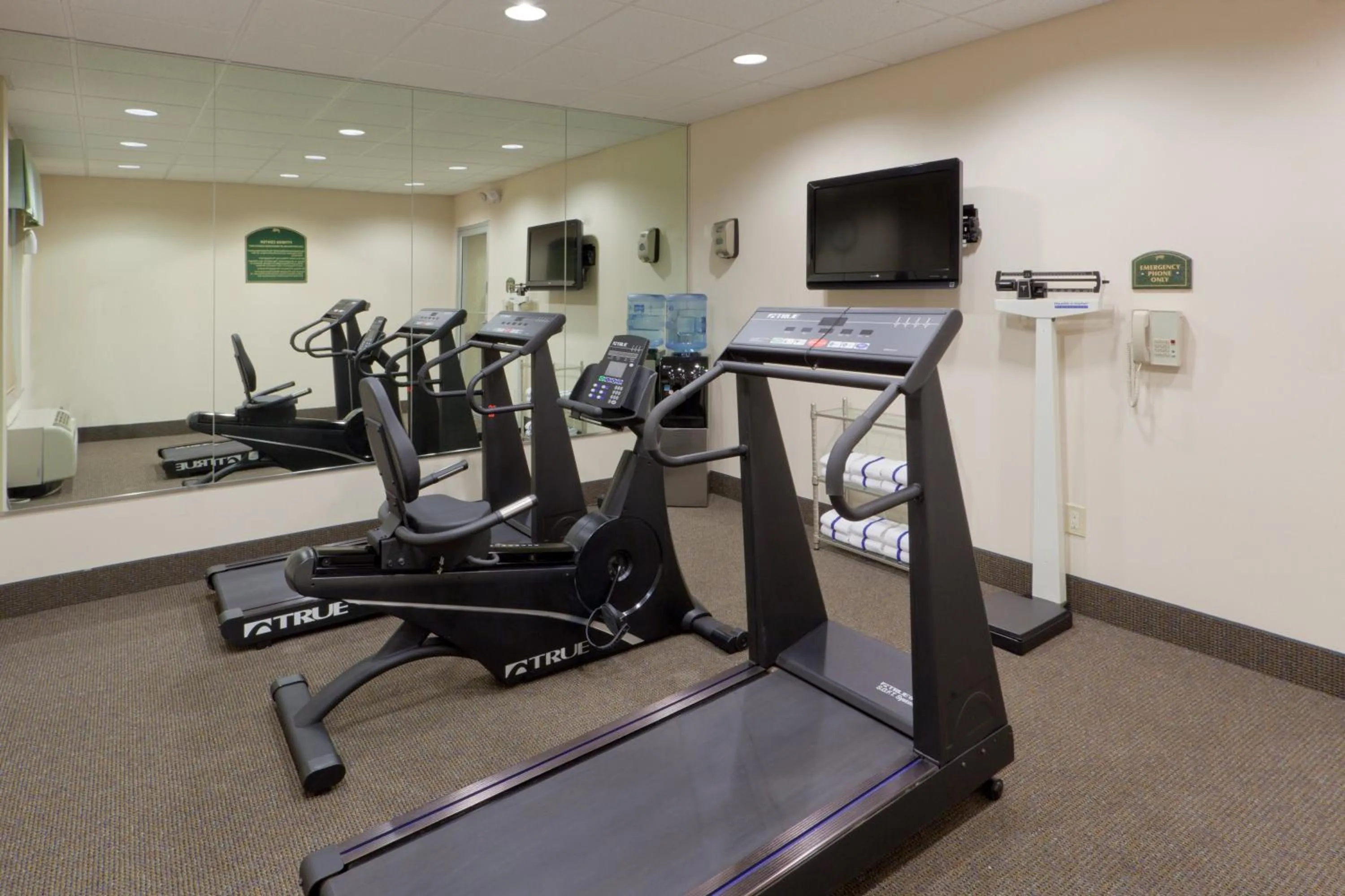 Spa and wellness centre/facilities in Holiday Inn Express Lordstown-Newton Falls/Warren by IHG