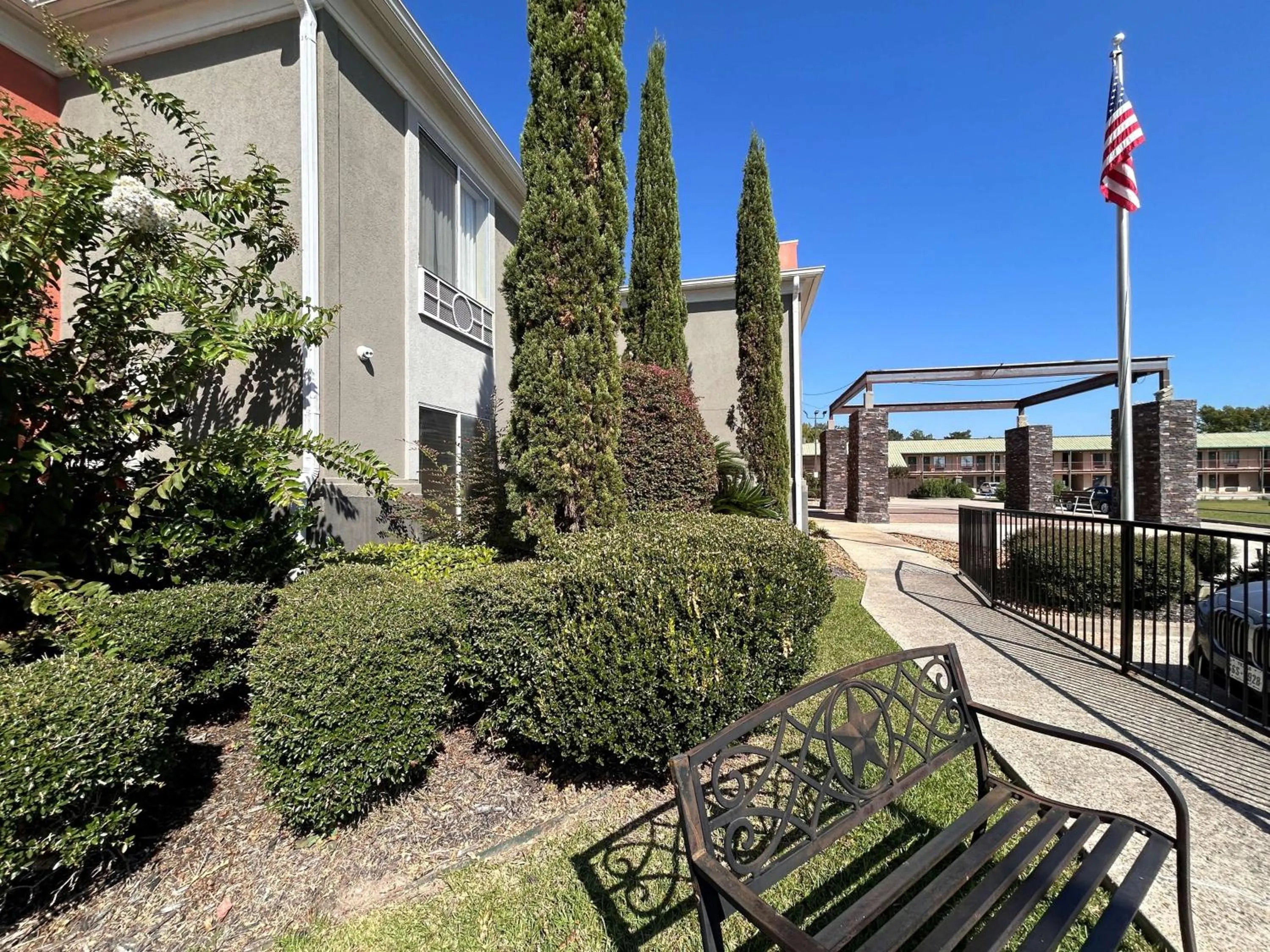 Property building in Express Inn Leesville Ft Johnson, SureStay Collection by Best Western