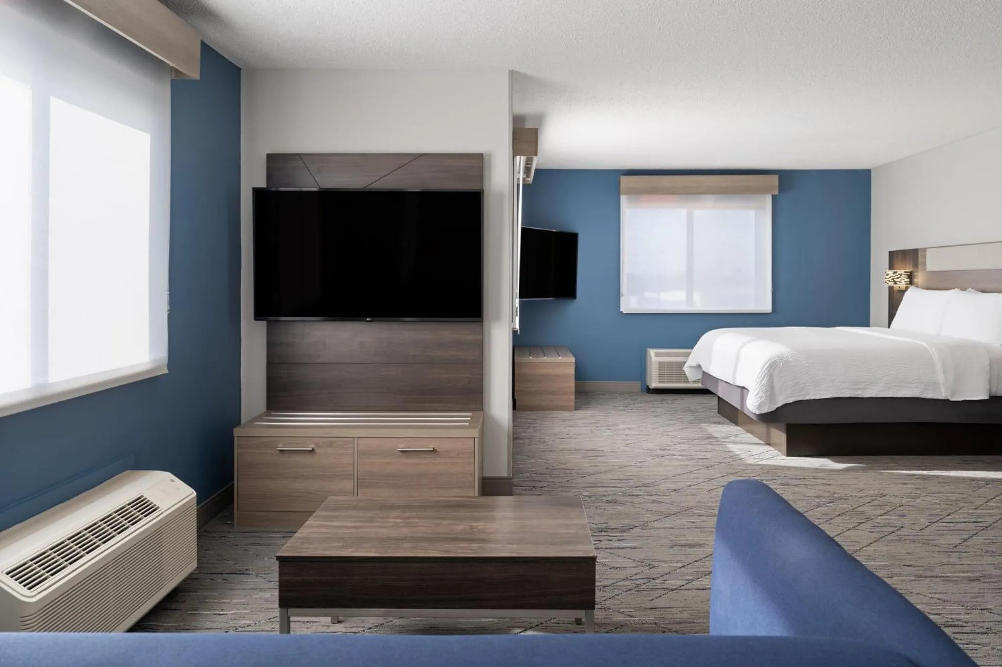 Bedroom, Bed in Holiday Inn Express & Suites Midwest City by IHG