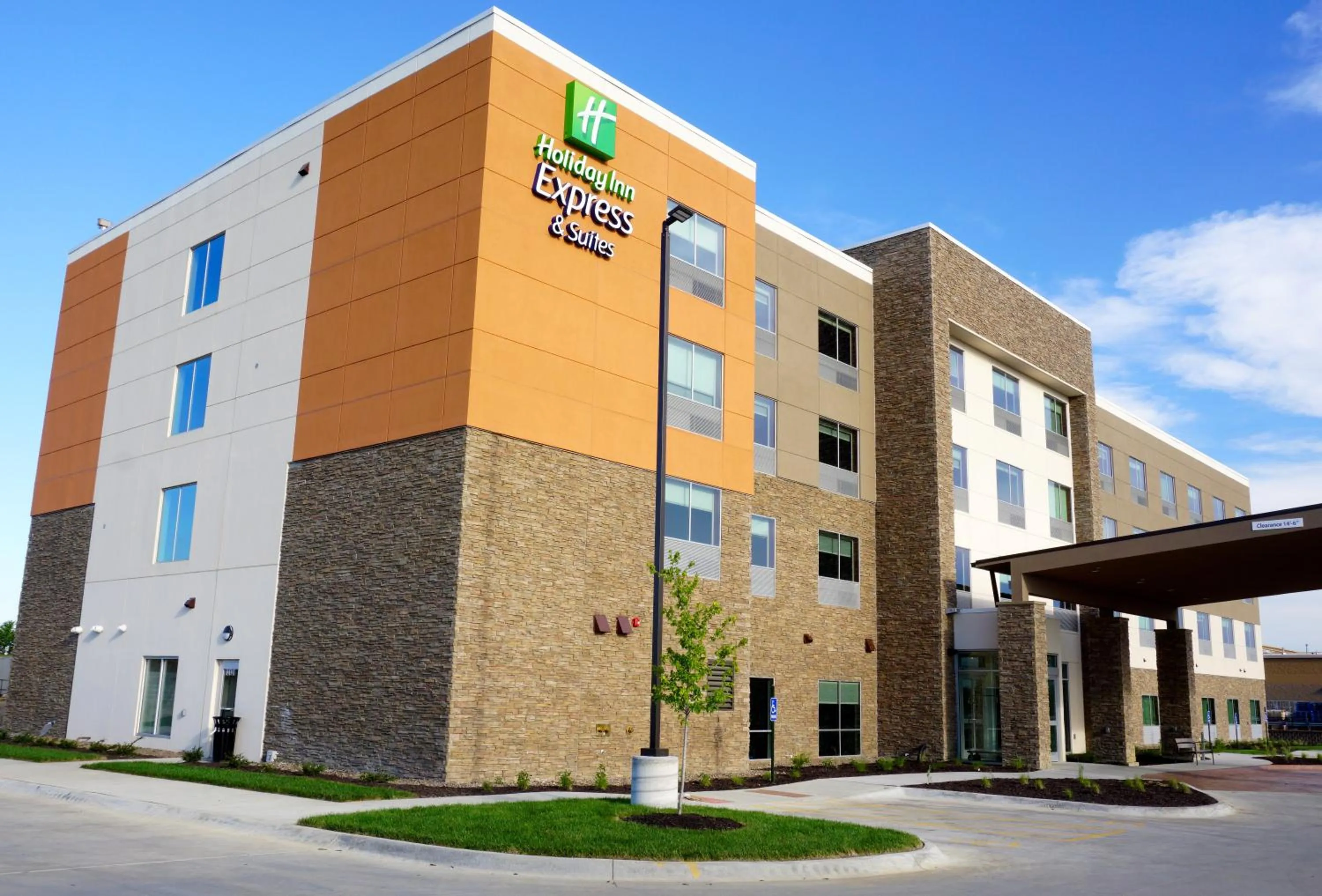 Property building in Holiday Inn Express & Suites Omaha - Millard Area by IHG