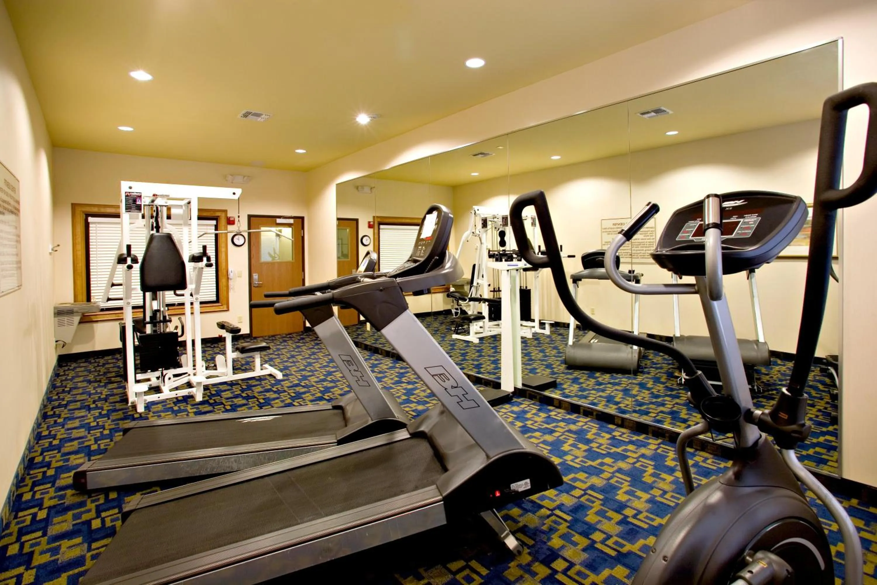 Fitness centre/facilities in Holiday Inn Express & Suites - Jourdanton-Pleasanton by IHG