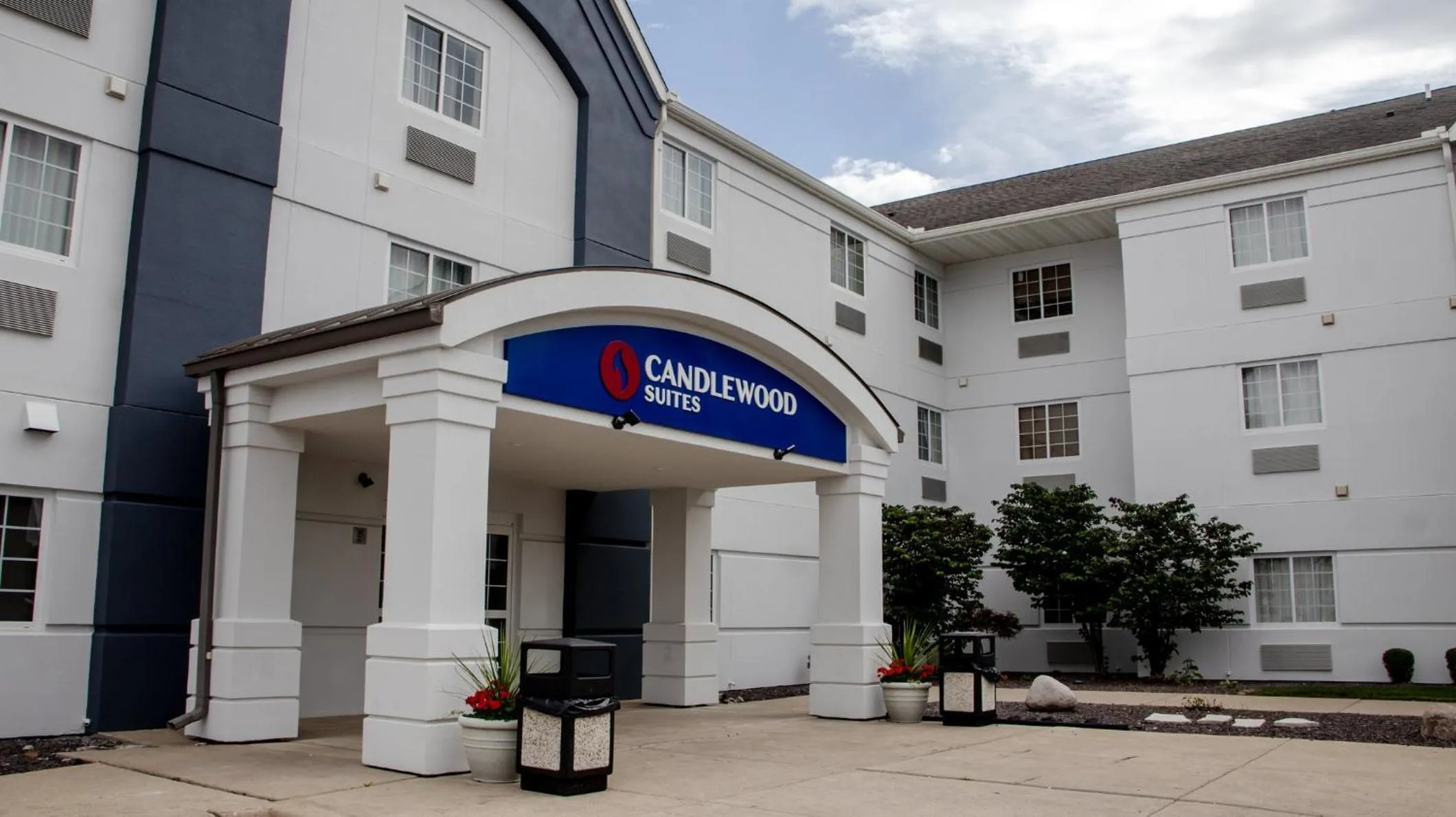 Property building in Candlewood Suites - Peoria at Grand Prairie by IHG