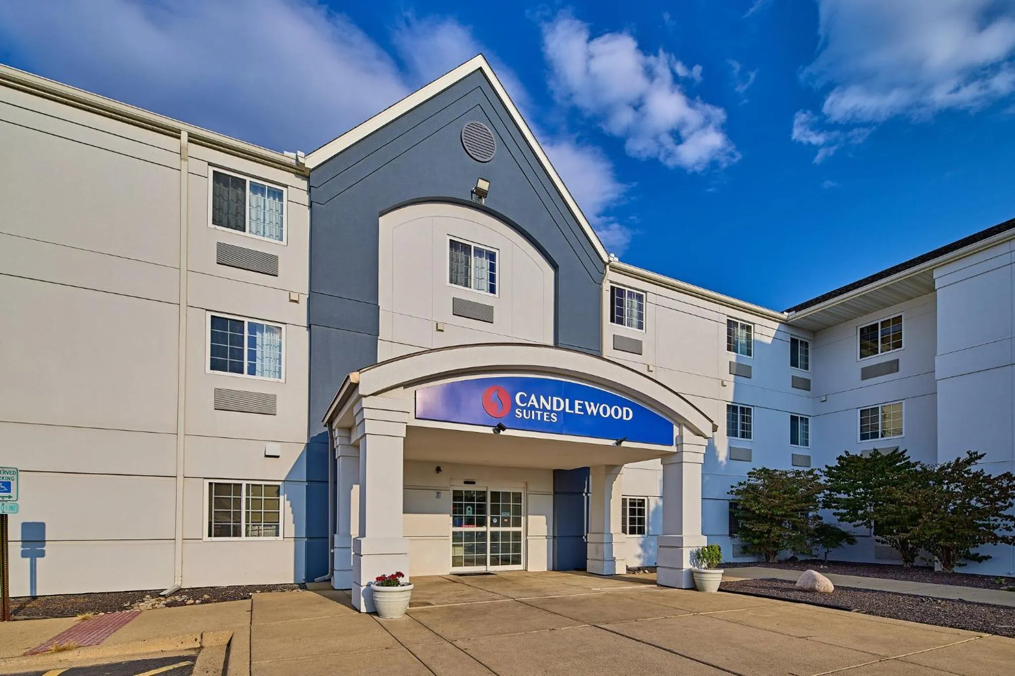 Property building in Candlewood Suites - Peoria at Grand Prairie by IHG
