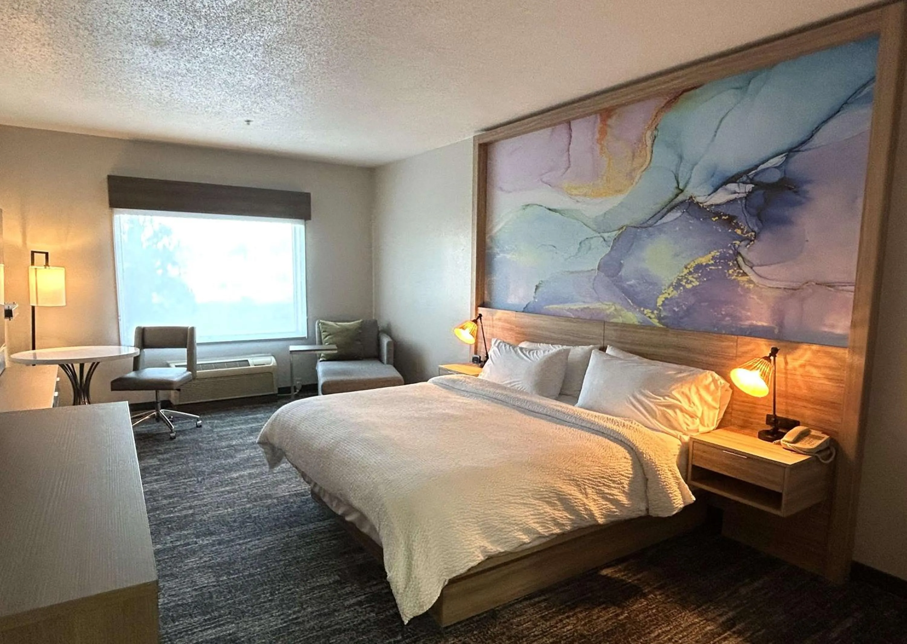 Bedroom, Bed in Holiday Inn Express Pocomoke City, an IHG Hotel