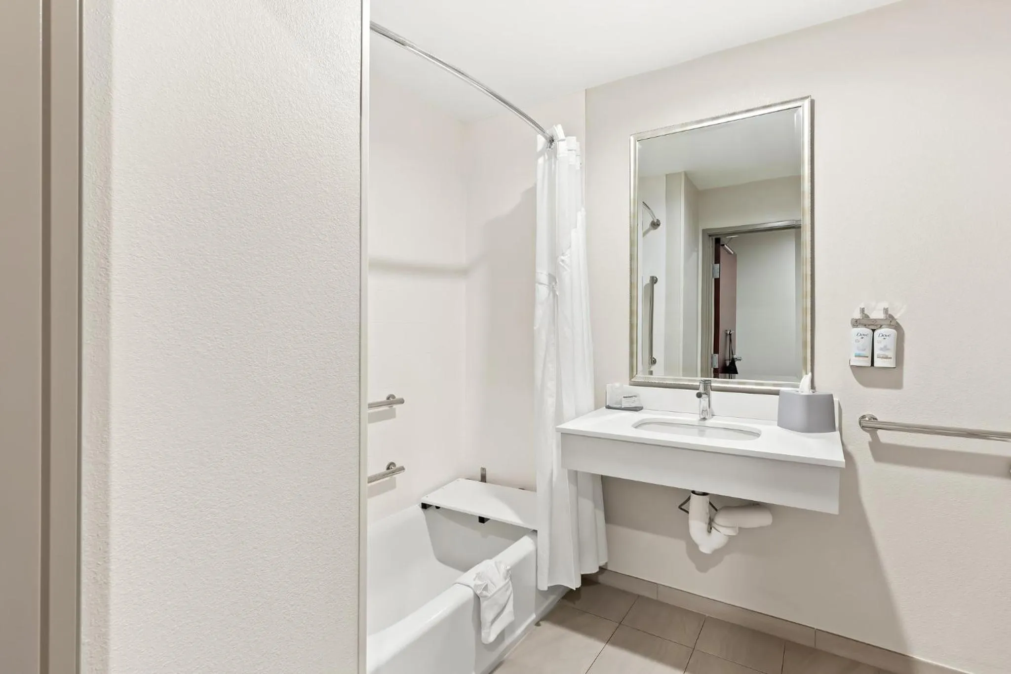 Bathroom in Holiday Inn Express & Suites Perry by IHG