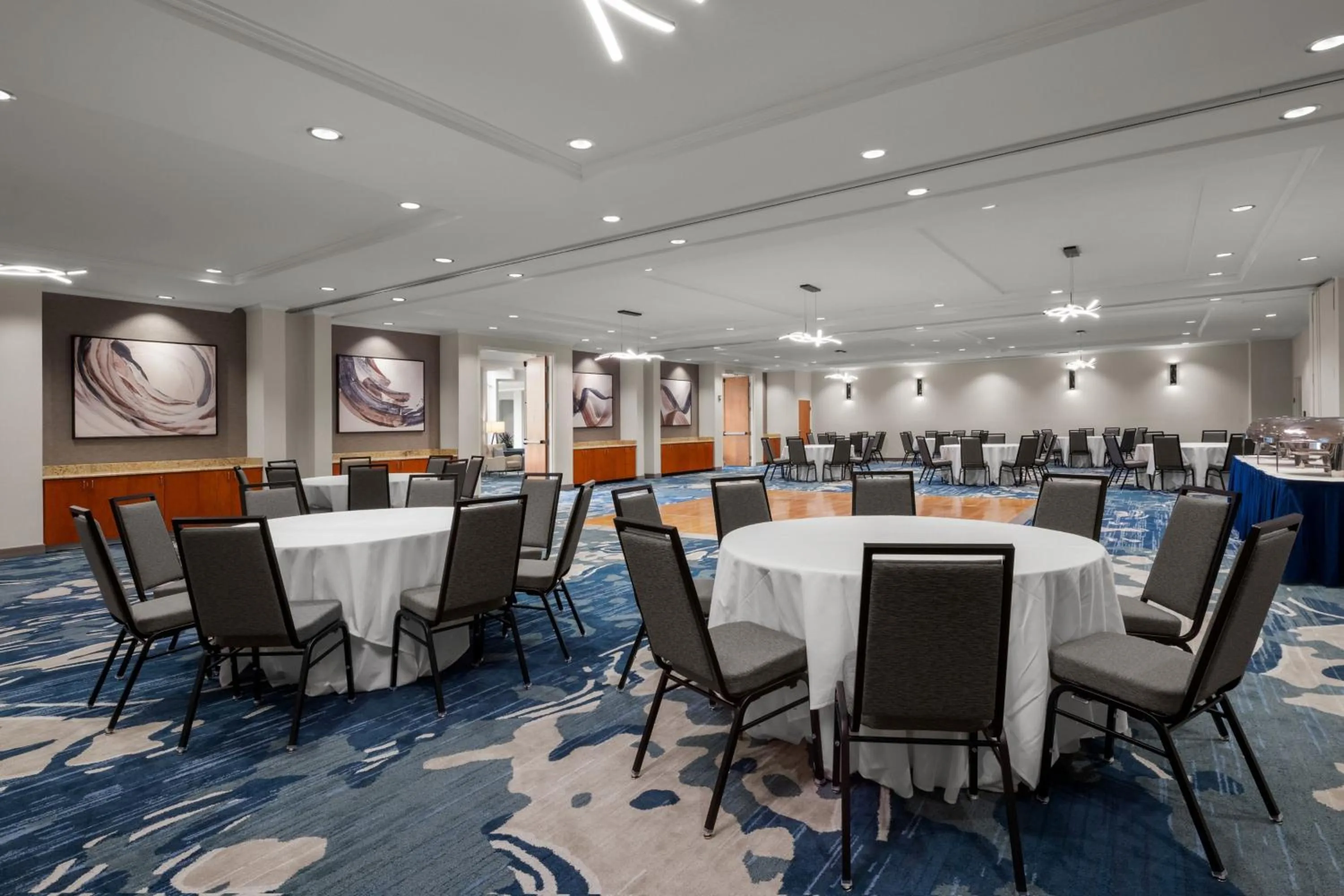 Meeting/conference room in Delta Hotels by Marriott Colonial Heights
