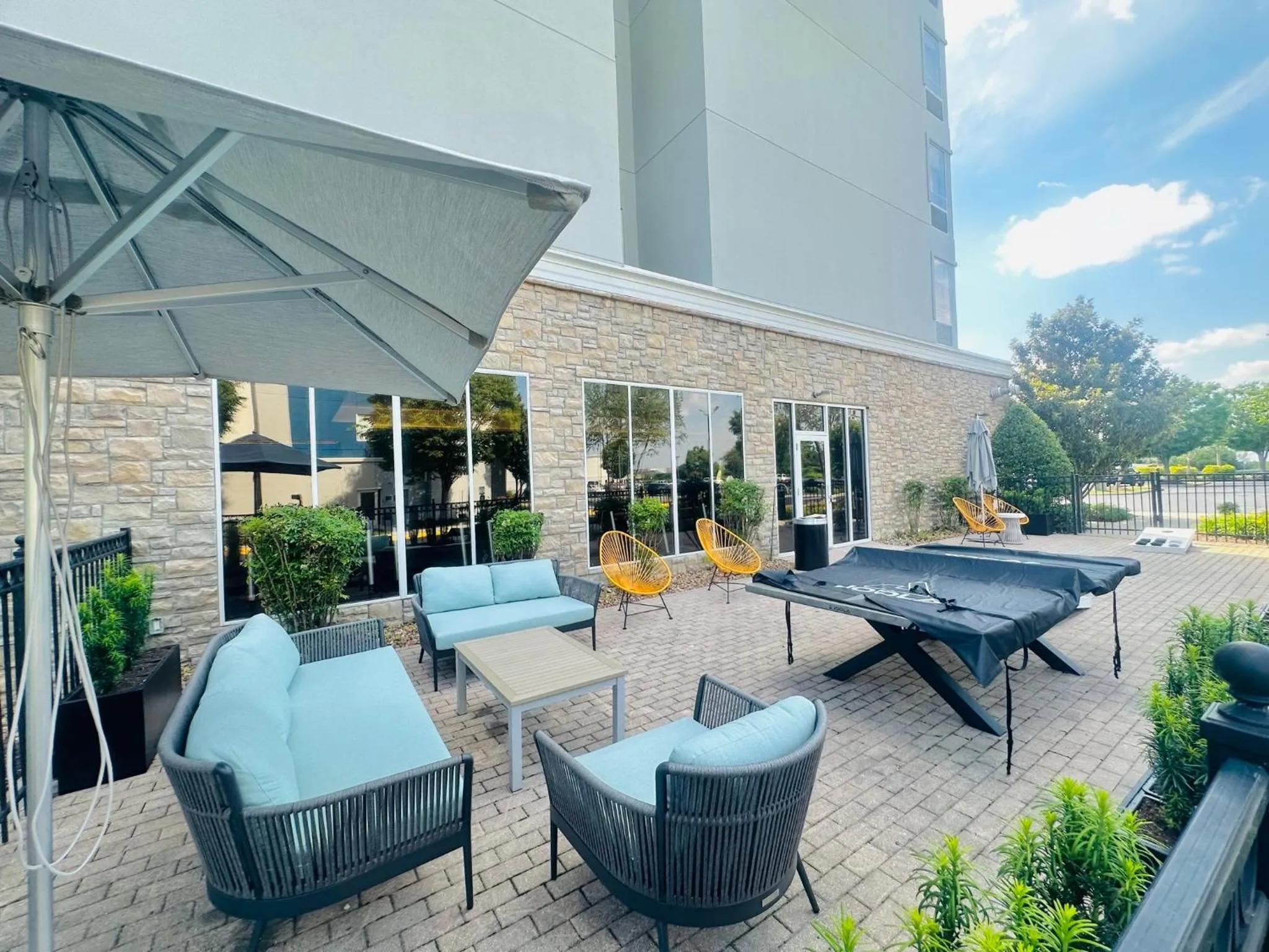 Balcony/Terrace in Delta Hotels by Marriott Colonial Heights
